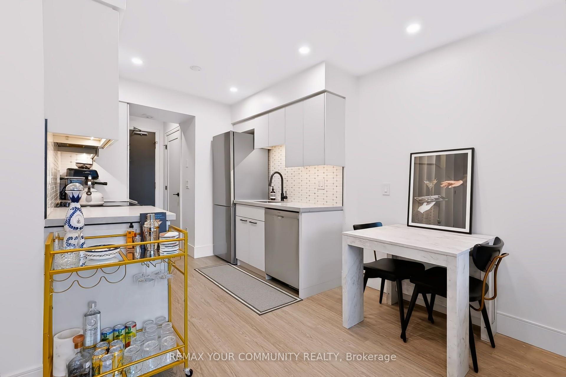 Photo 10 of Unit 402, 50 Lynn Williams Street, Toronto, Niagara — HOMEH