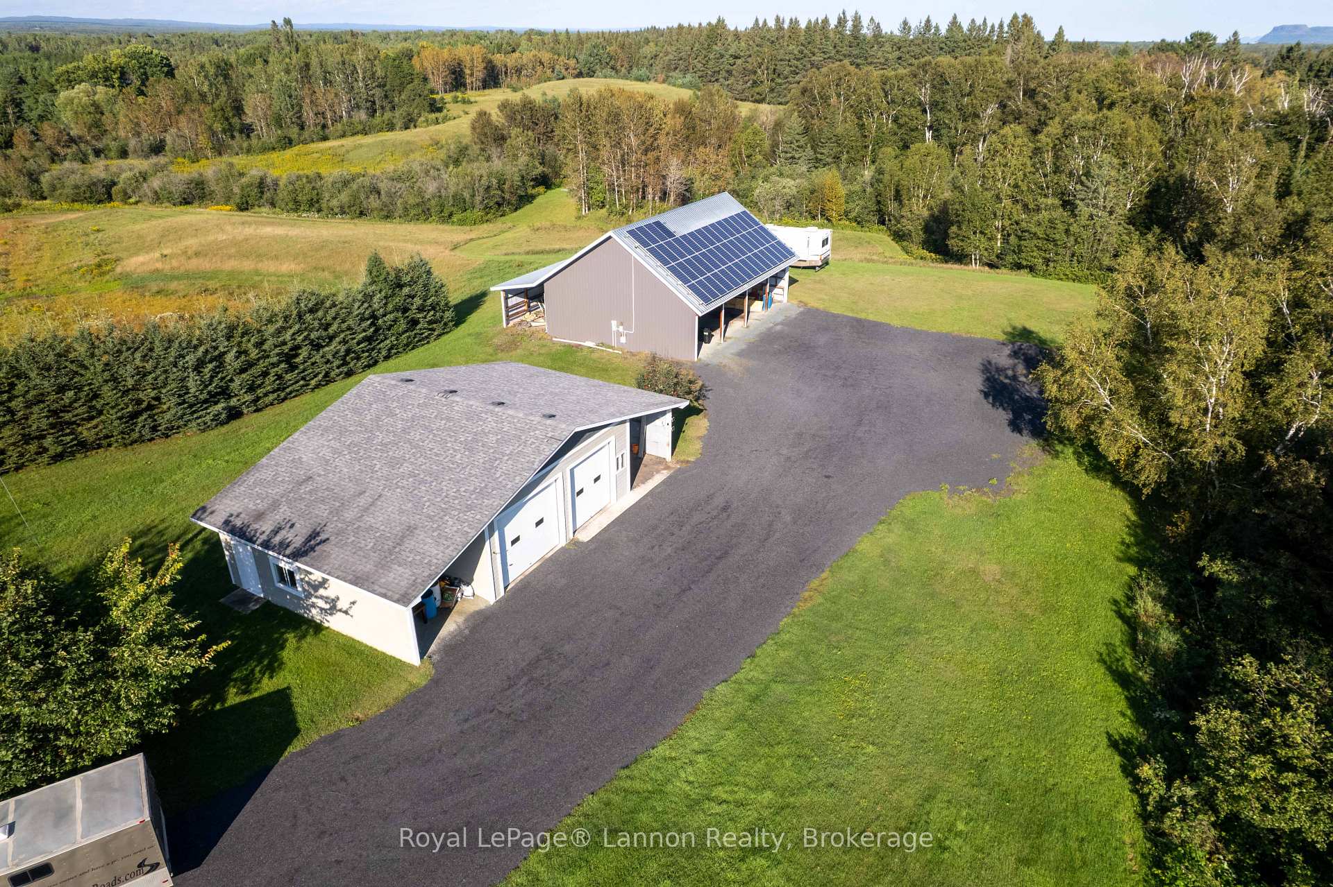 Photo 24 of 401 Barrie Drive, Oliver Paipoonge, Kakabeka Falls — HOMEH