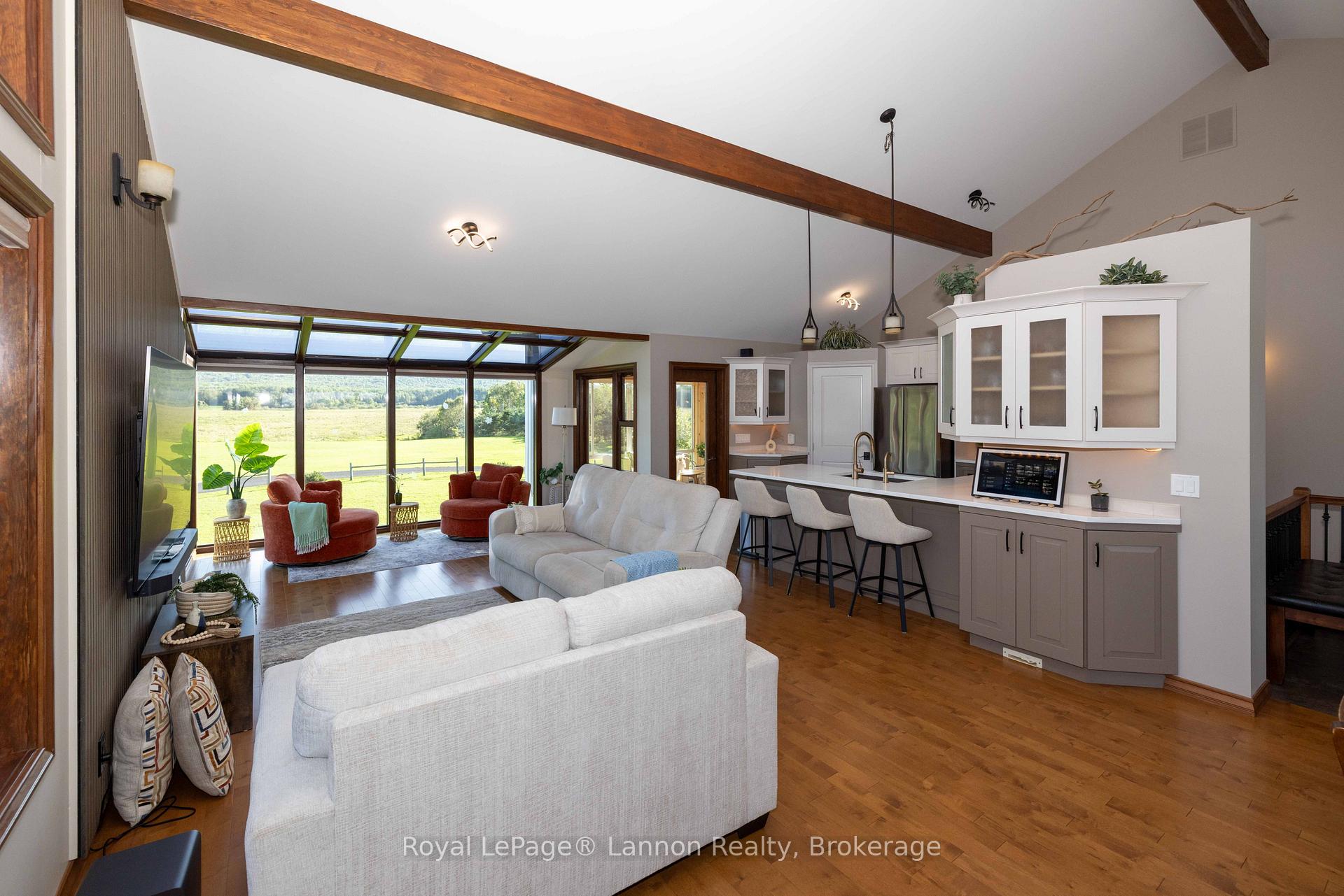 Photo 33 of 401 Barrie Drive, Oliver Paipoonge, Kakabeka Falls — HOMEH