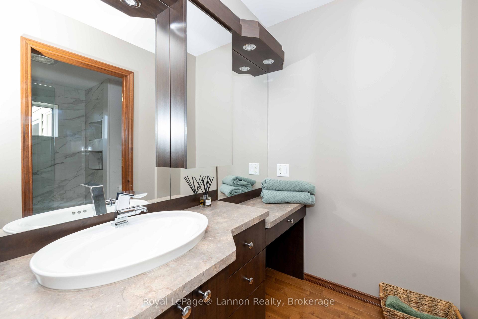 Photo 51 of 401 Barrie Drive, Oliver Paipoonge, Kakabeka Falls — HOMEH