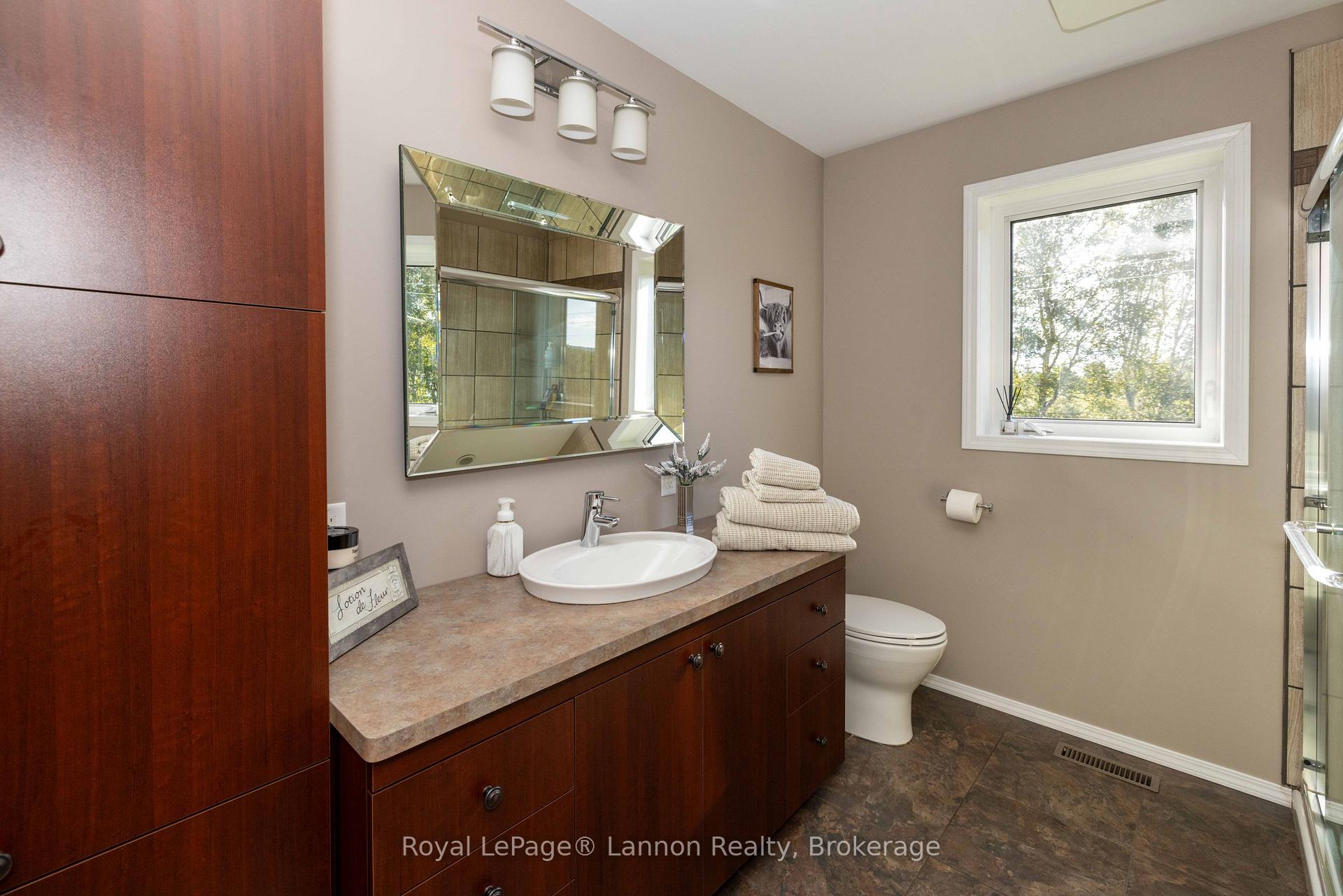 Photo 59 of 401 Barrie Drive, Oliver Paipoonge, Kakabeka Falls — HOMEH