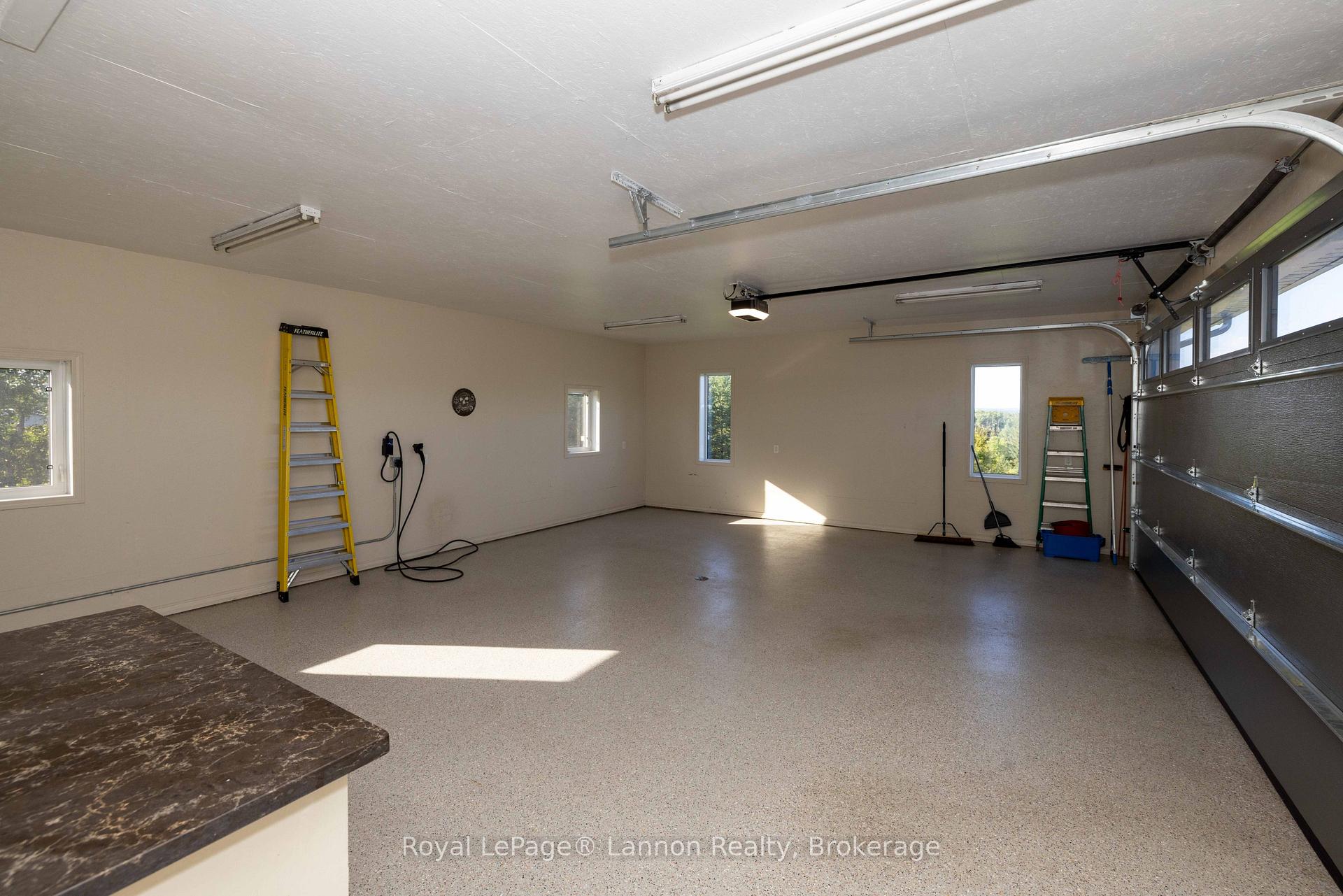Photo 70 of 401 Barrie Drive, Oliver Paipoonge, Kakabeka Falls — HOMEH