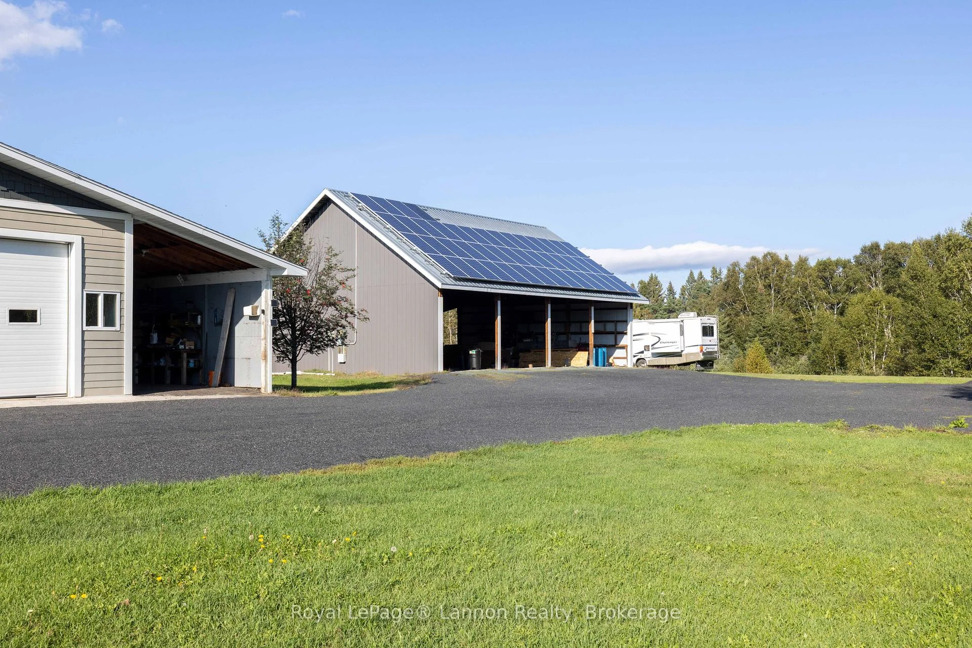Photo 10 of 401 Barrie Drive, Oliver Paipoonge, Kakabeka Falls — HOMEH