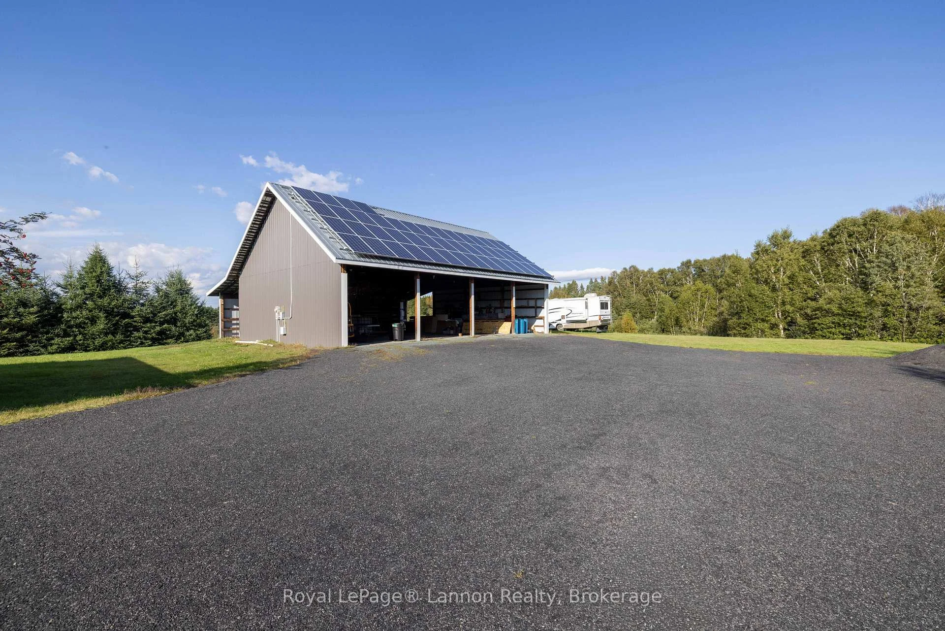 Photo 11 of 401 Barrie Drive, Oliver Paipoonge, Kakabeka Falls — HOMEH