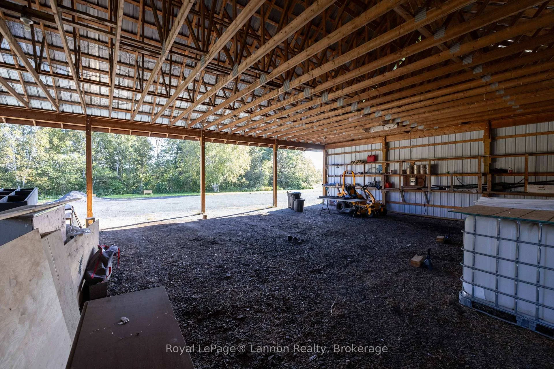 Photo 26 of 401 Barrie Drive, Oliver Paipoonge, Kakabeka Falls — HOMEH