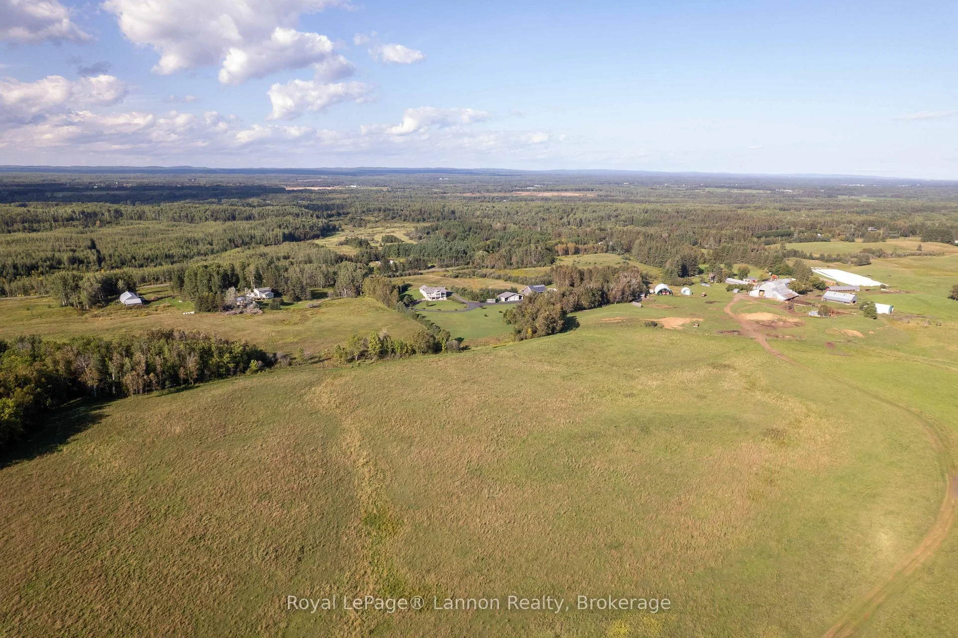 Photo 28 of 401 Barrie Drive, Oliver Paipoonge, Kakabeka Falls — HOMEH