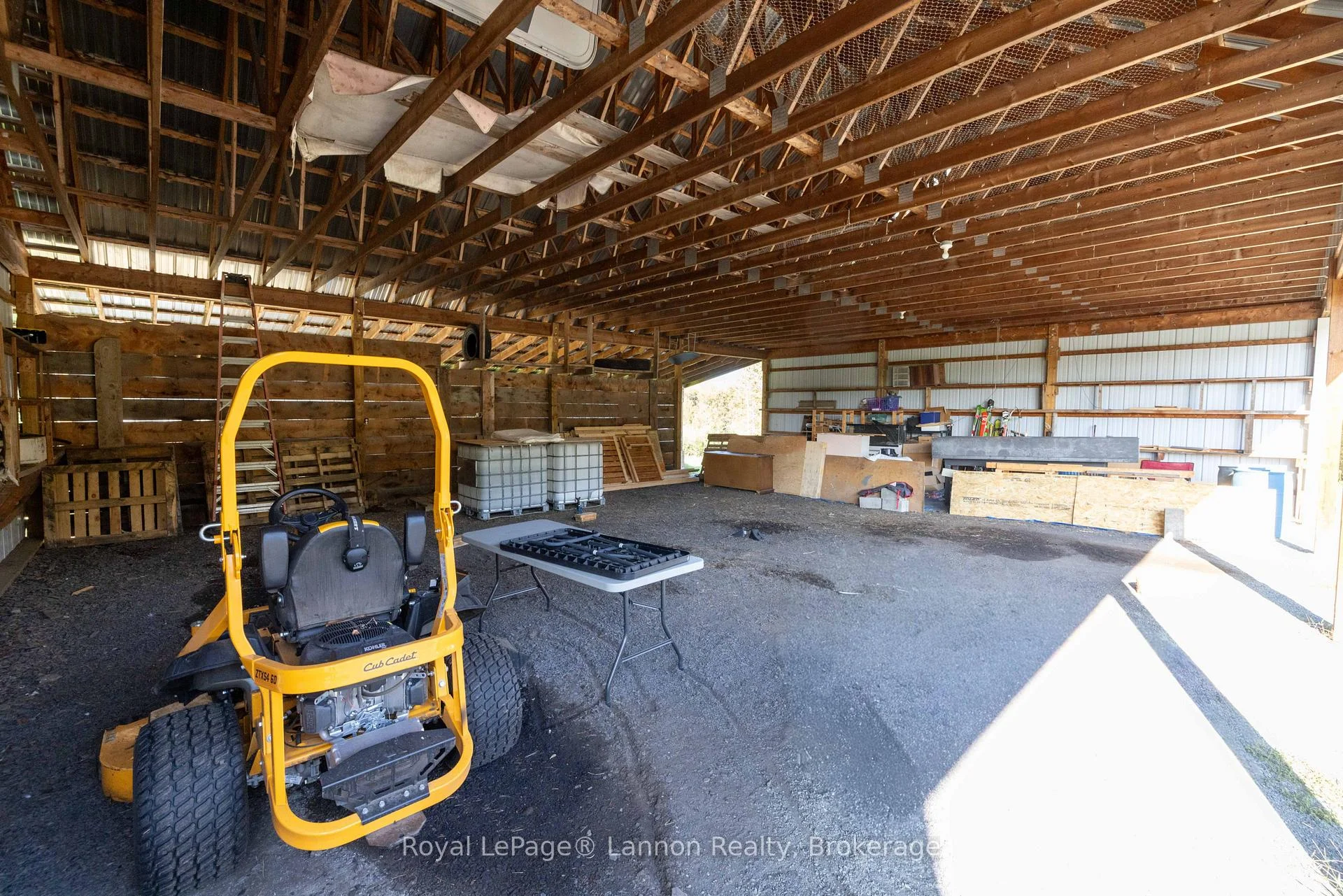 Photo 29 of 401 Barrie Drive, Oliver Paipoonge, Kakabeka Falls — HOMEH