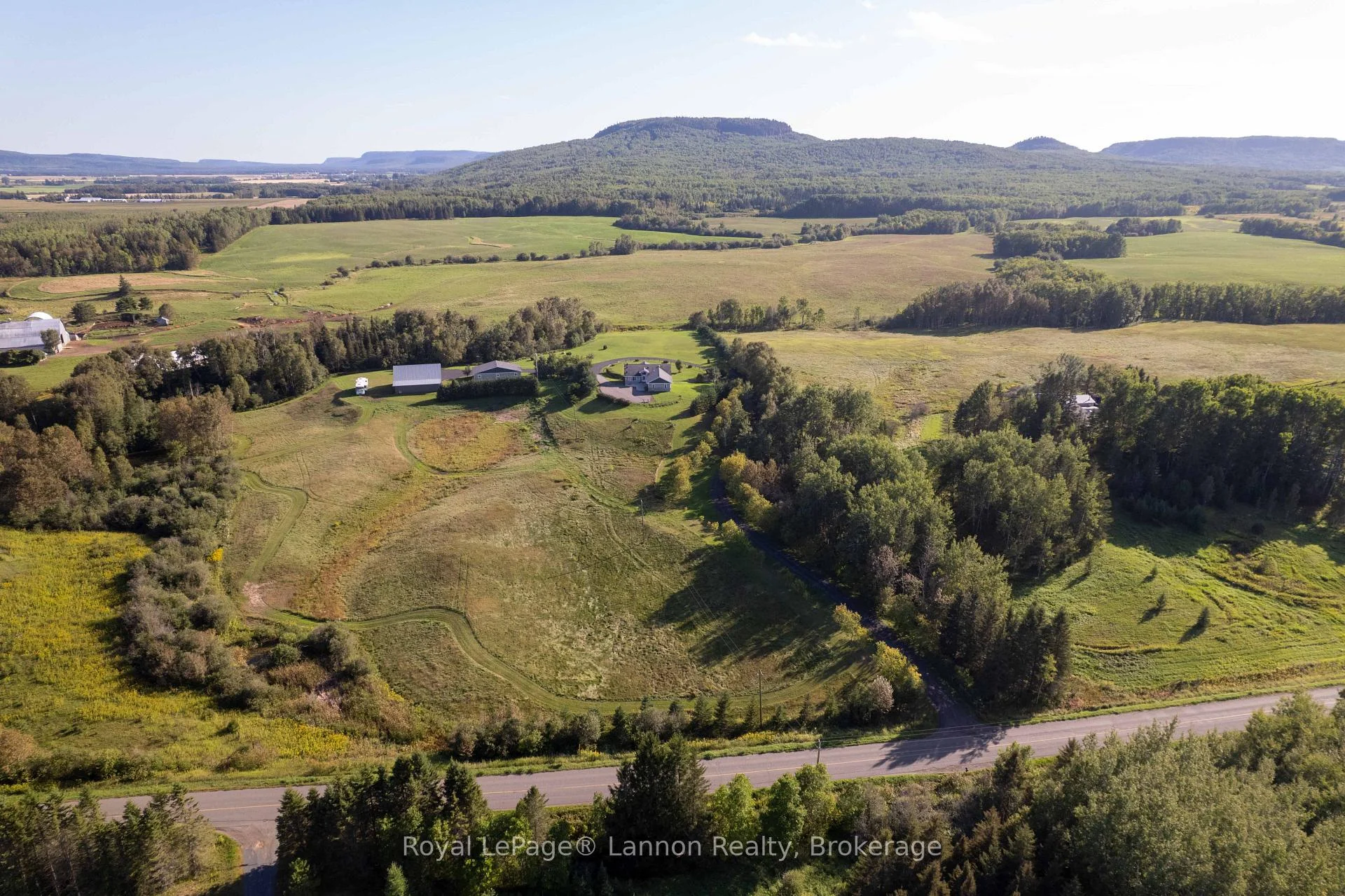Photo 40 of 401 Barrie Drive, Oliver Paipoonge, Kakabeka Falls — HOMEH