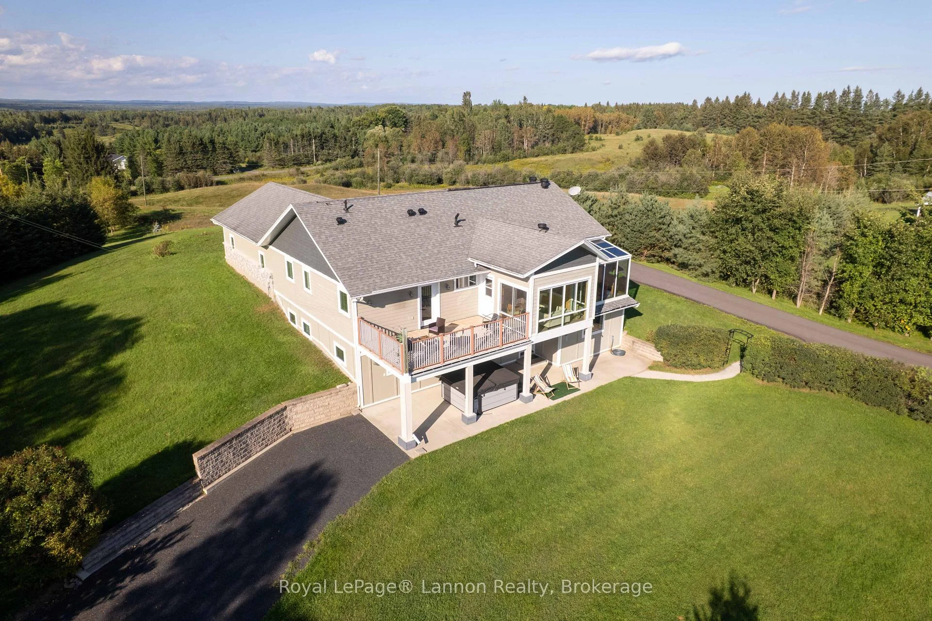 Photo 44 of 401 Barrie Drive, Oliver Paipoonge, Kakabeka Falls — HOMEH
