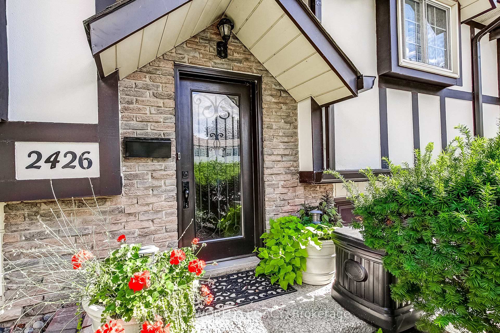 Photo 6 of 2426 Lambeth Avenue, Burlington, Mountainside — HOMEH