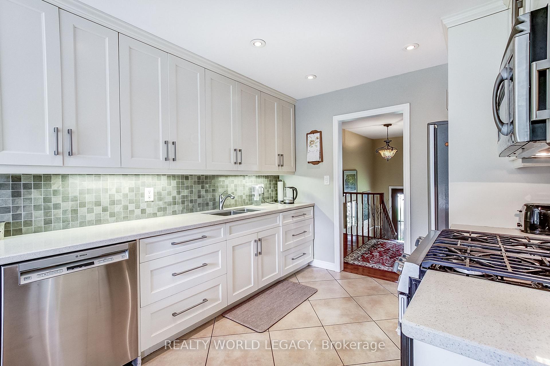 Photo 19 of 2426 Lambeth Avenue, Burlington, Mountainside — HOMEH