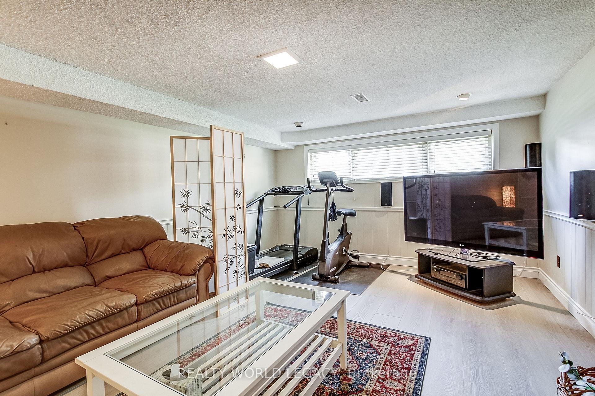 Photo 33 of 2426 Lambeth Avenue, Burlington, Mountainside — HOMEH