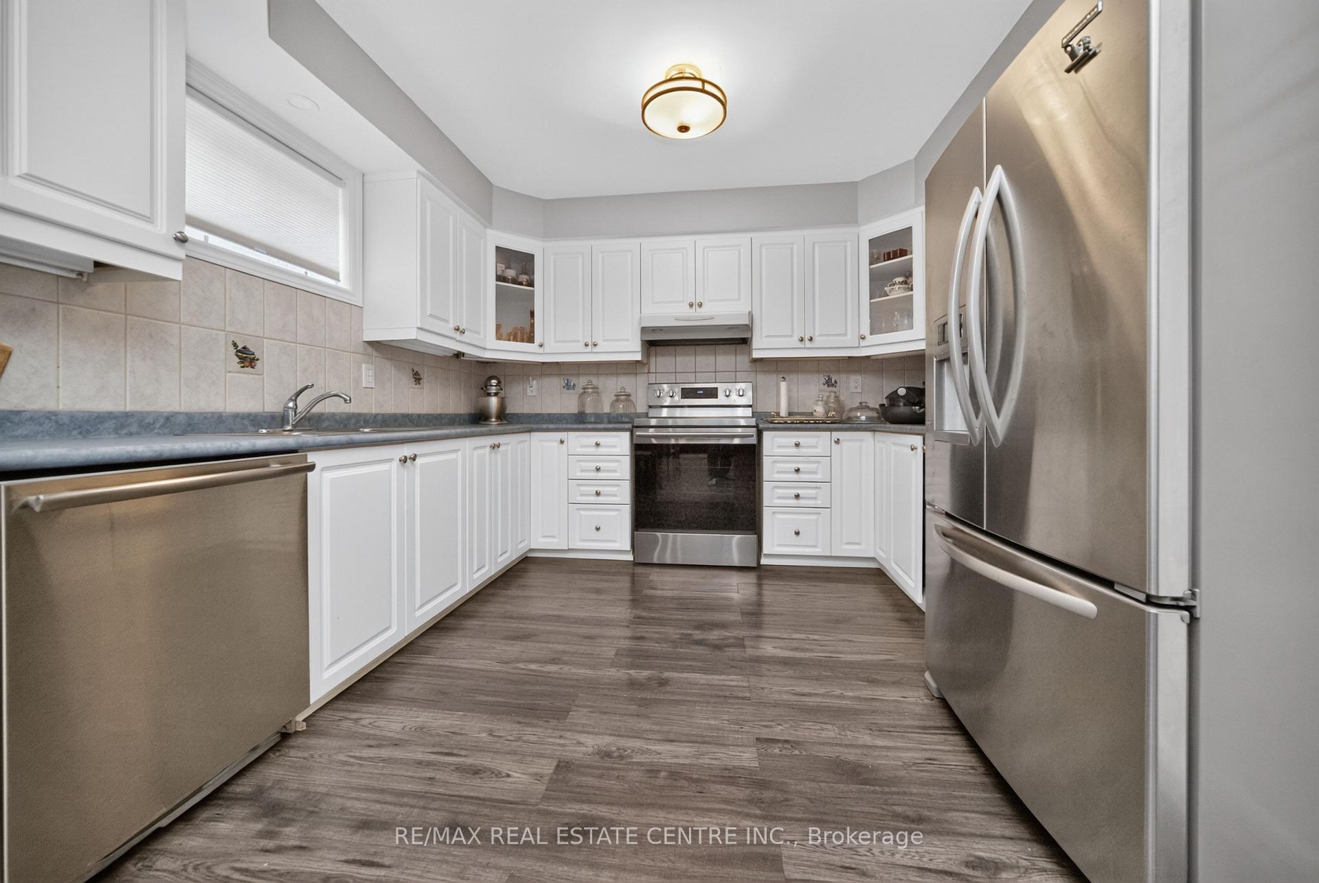 Photo 23 of 3 Twin Willow Crescent, Brampton, Snelgrove — HOMEH