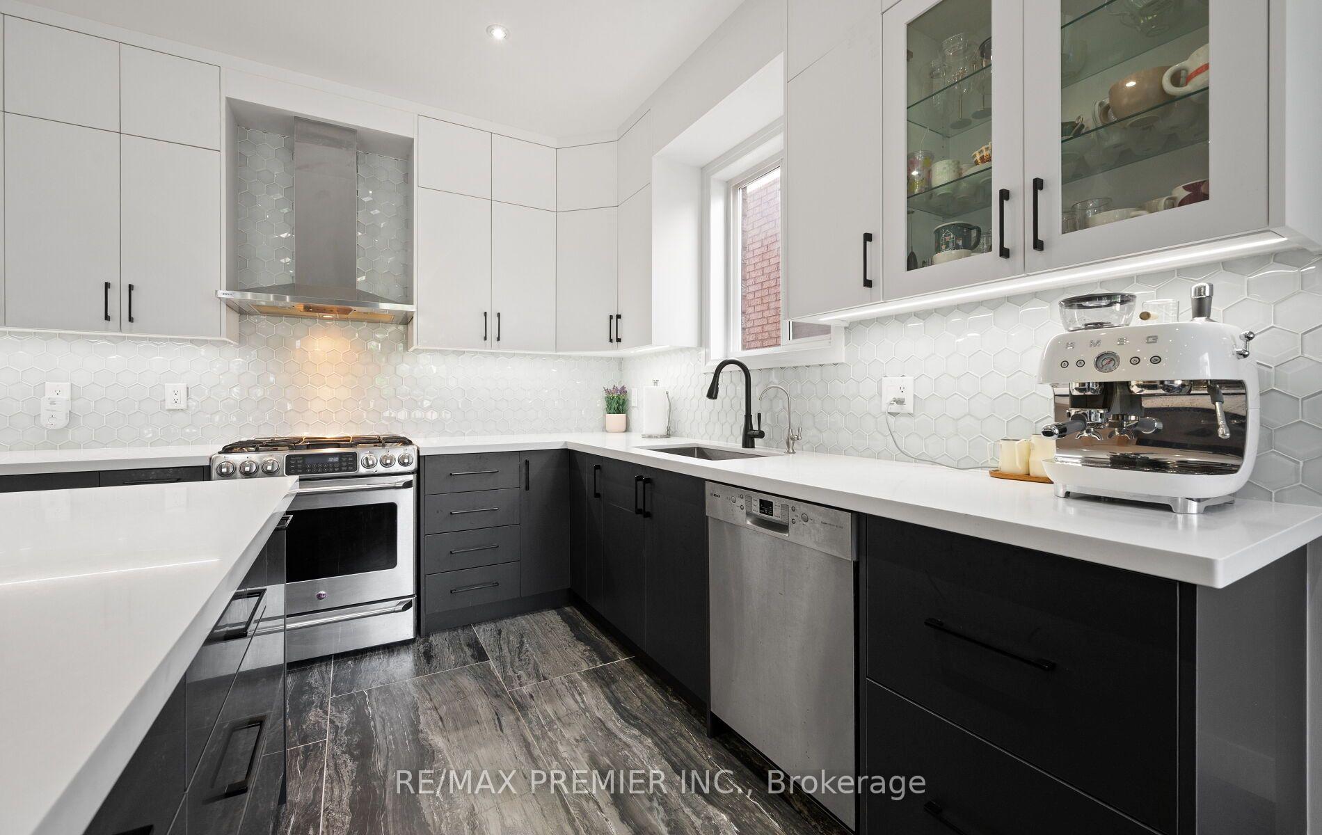 Photo 12 of 54 Blaydon Lane, Aurora, Bayview Wellington — HOMEH