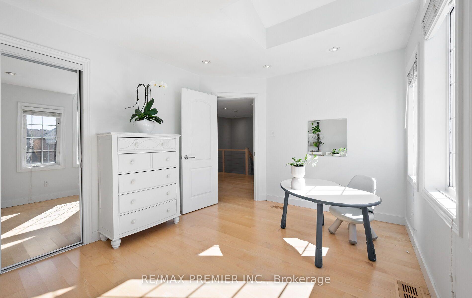 Photo 33 of 54 Blaydon Lane, Aurora, Bayview Wellington — HOMEH