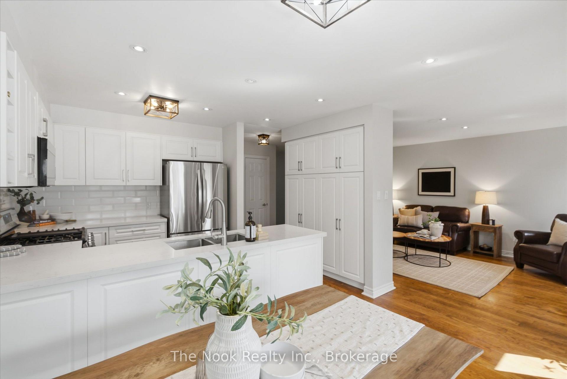 Photo 12 of 1633 Erindale Crescent, Oshawa, Samac — HOMEH