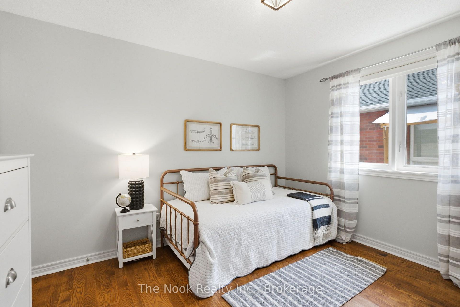 Photo 20 of 1633 Erindale Crescent, Oshawa, Samac — HOMEH