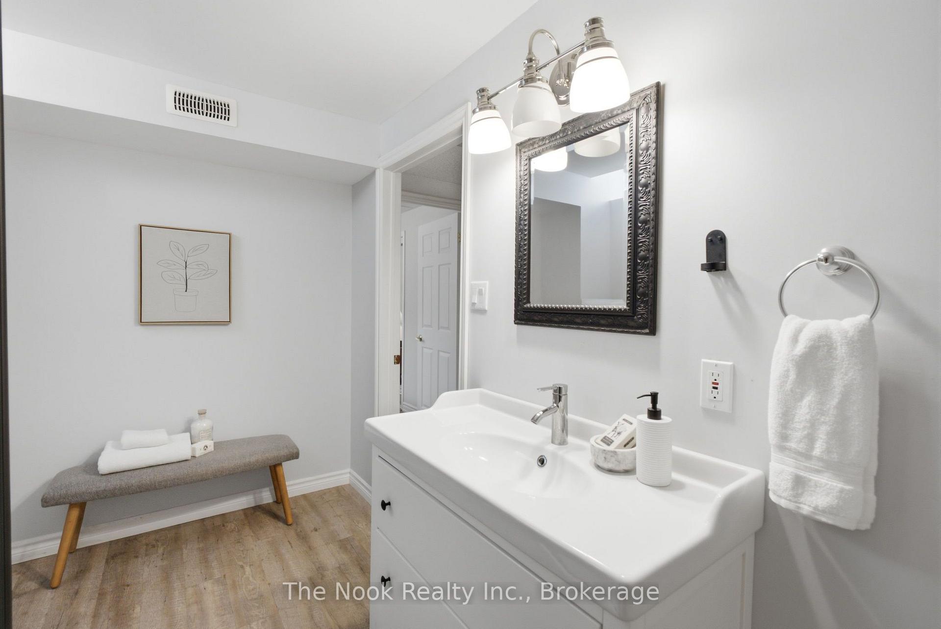 Photo 32 of 1633 Erindale Crescent, Oshawa, Samac — HOMEH