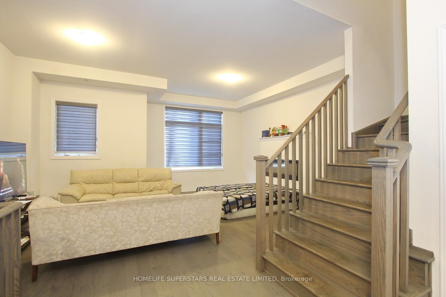 Photo 9 of 72 Wascana Road, Vaughan, Elder Mills — HOMEH