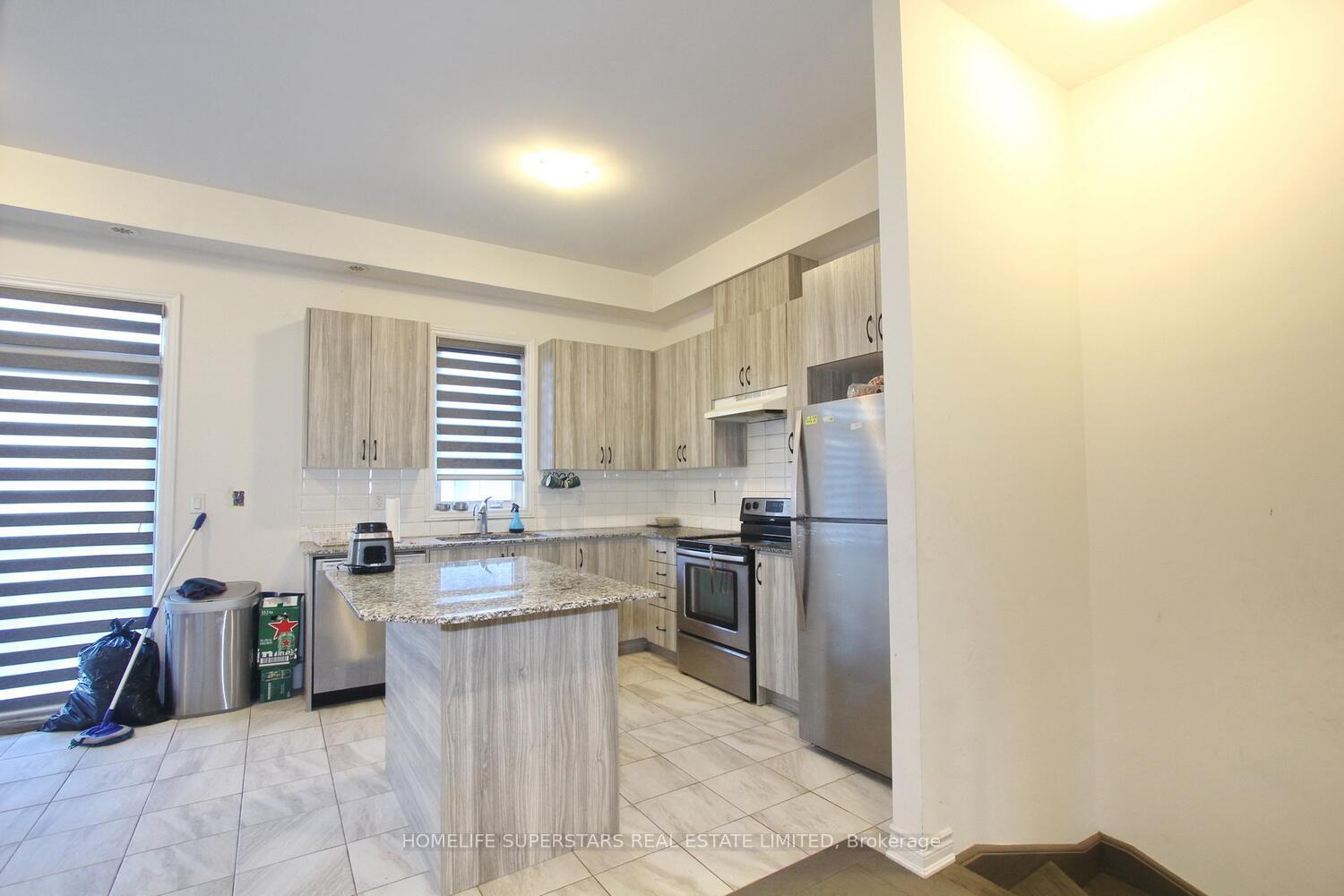 Photo 14 of 72 Wascana Road, Vaughan, Elder Mills — HOMEH