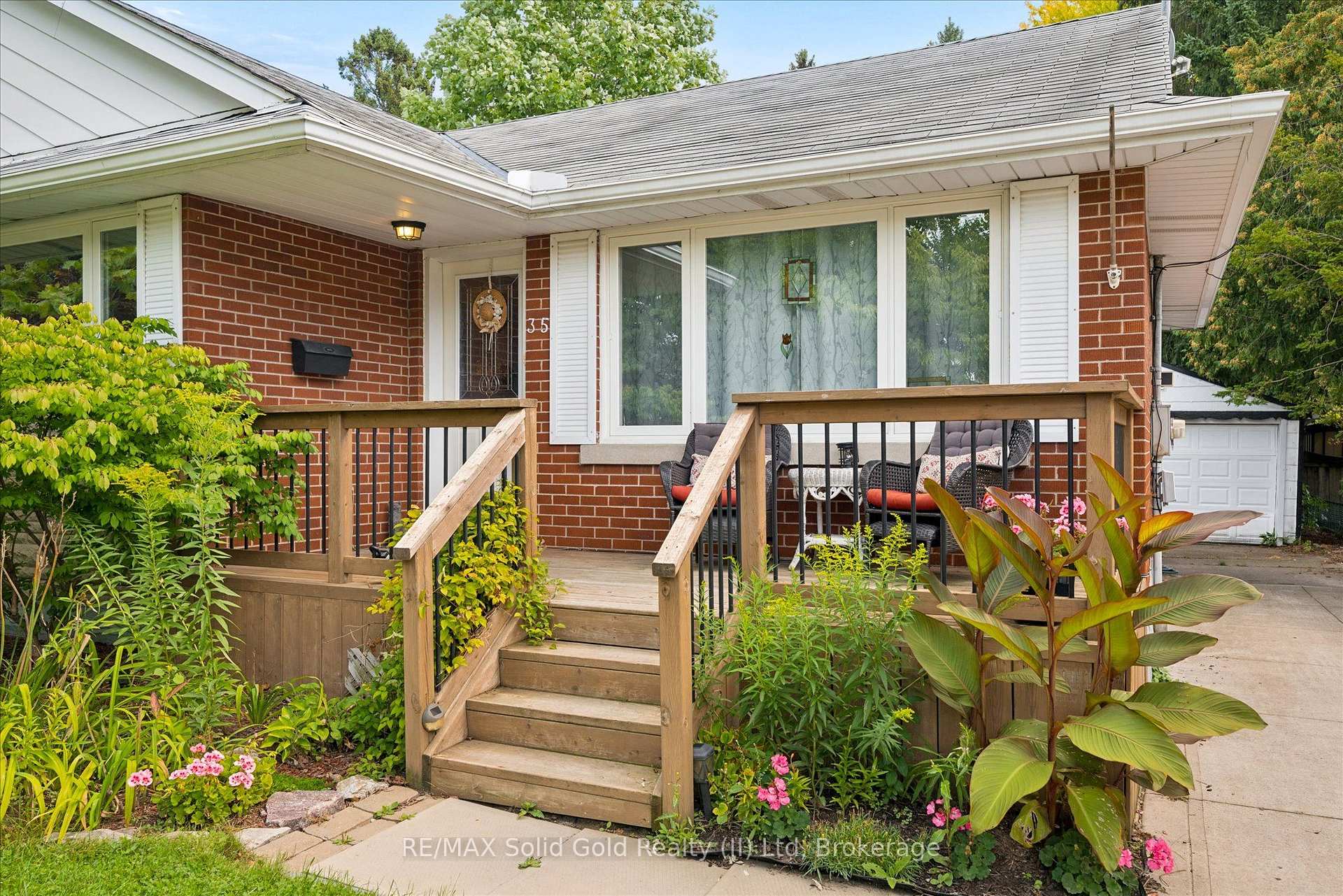 Photo 4 of 35 Edinburgh Road, Kitchener, Heritage Park/Rosemount — HOMEH