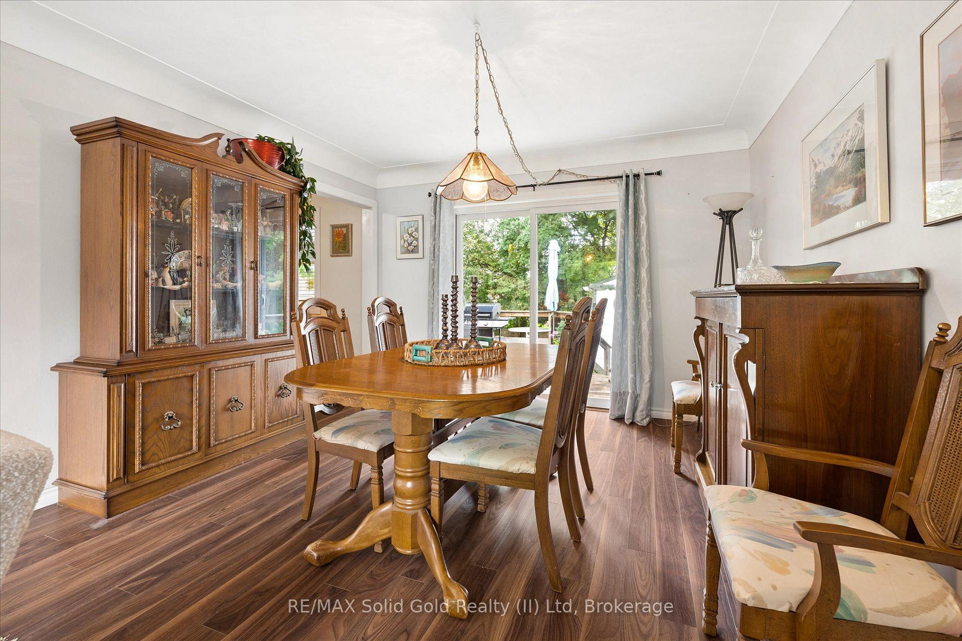 Photo 9 of 35 Edinburgh Road, Kitchener, Heritage Park/Rosemount — HOMEH