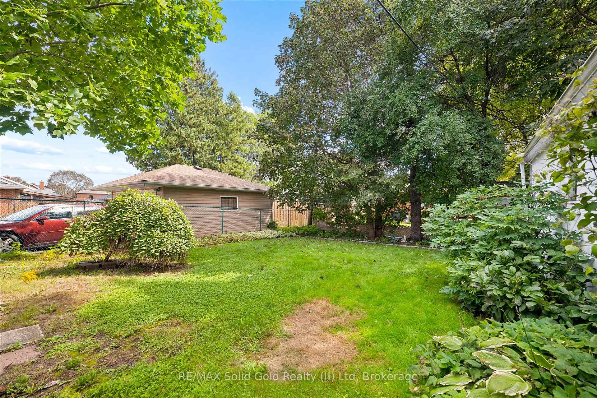 Photo 33 of 35 Edinburgh Road, Kitchener, Heritage Park/Rosemount — HOMEH