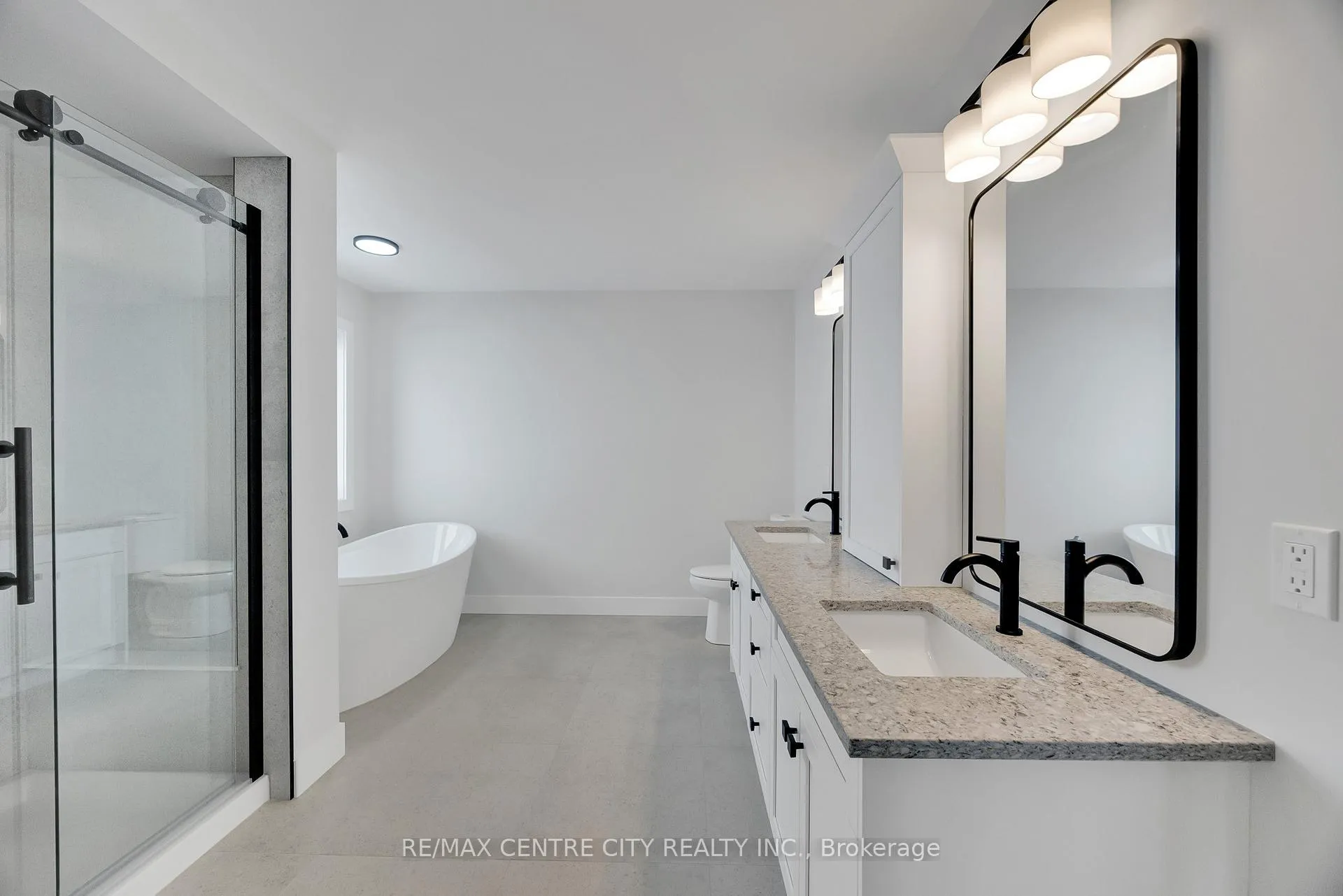 Photo 10 of 199 Foxborough Place, Thames Centre, Thorndale — HOMEH