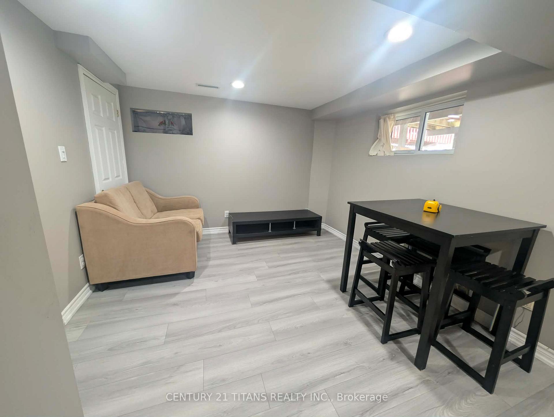 Photo 5 of 18 Frazer Road, Ajax, South West — HOMEH