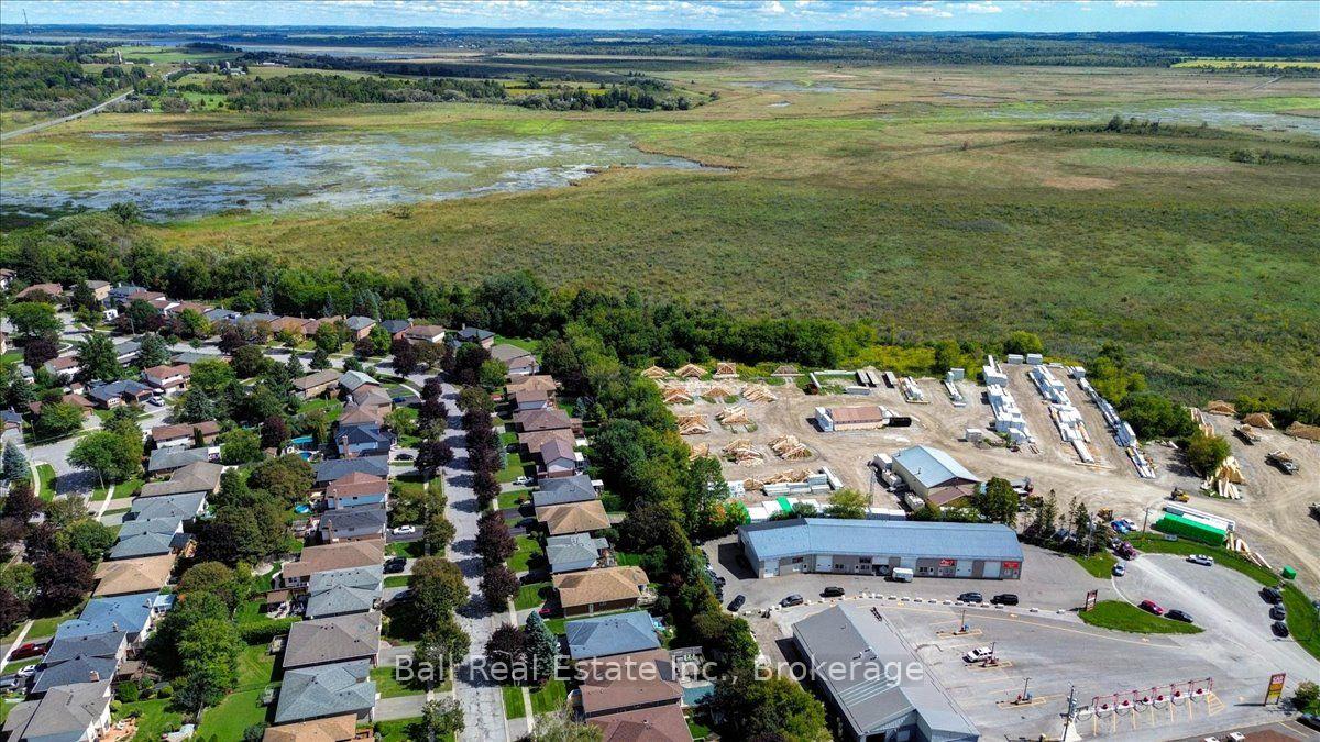 Photo 49 of 20 Lakeview Drive, Scugog, Port Perry — HOMEH