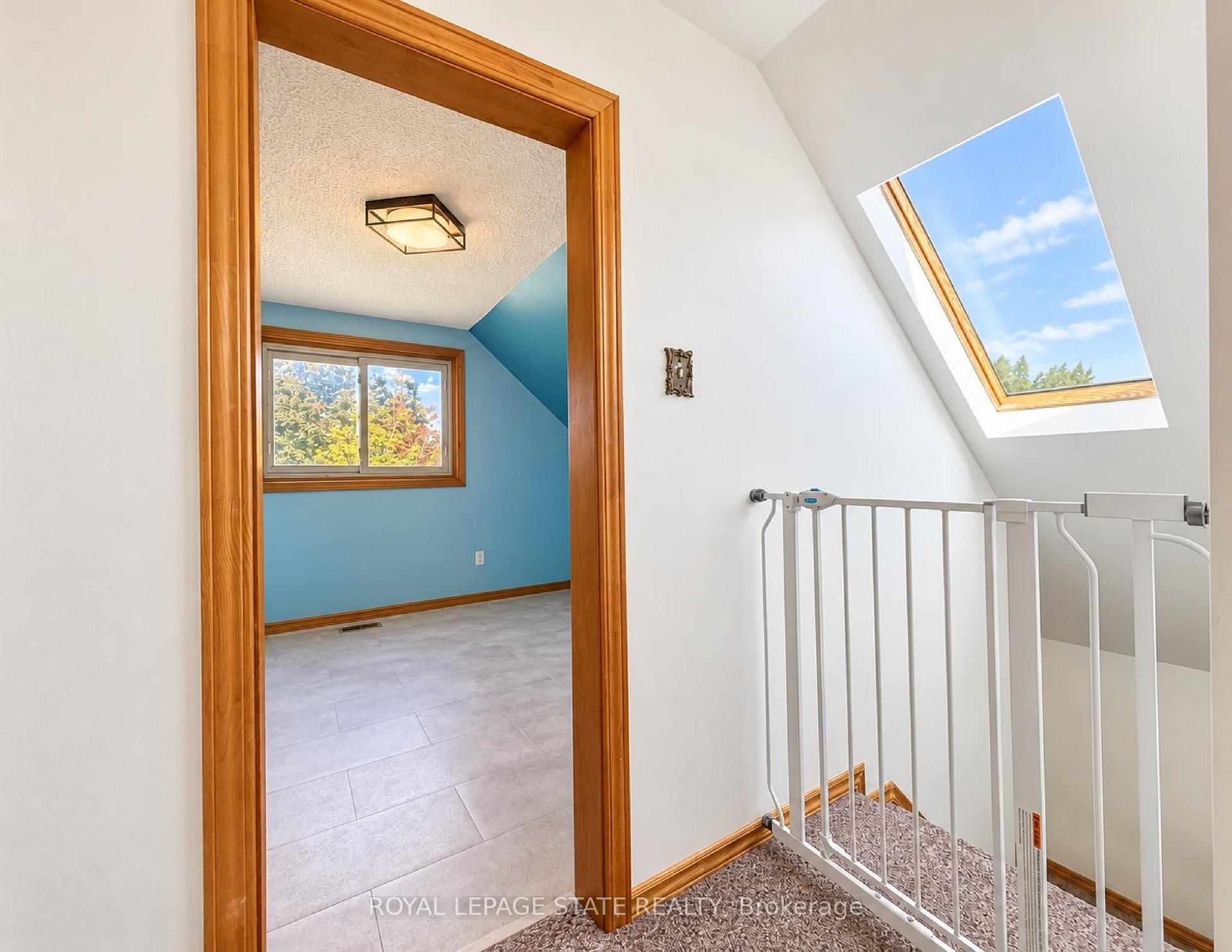 Photo 1 of 660 Burgess Avenue, Hamilton, Parkview — HOMEH