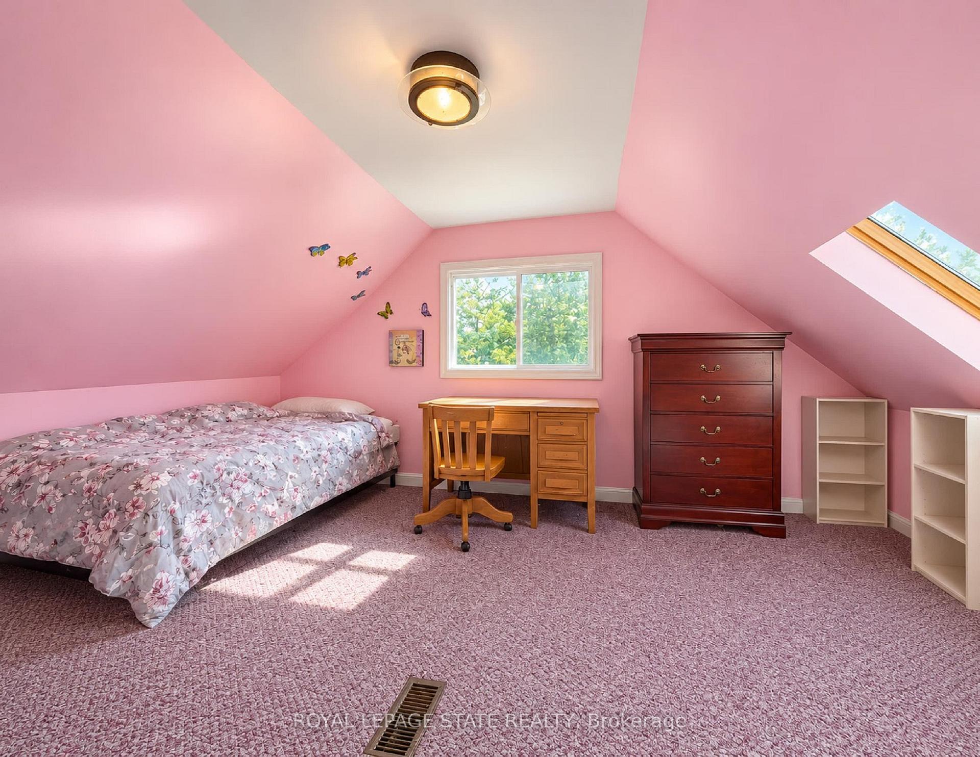 Photo 3 of 660 Burgess Avenue, Hamilton, Parkview — HOMEH