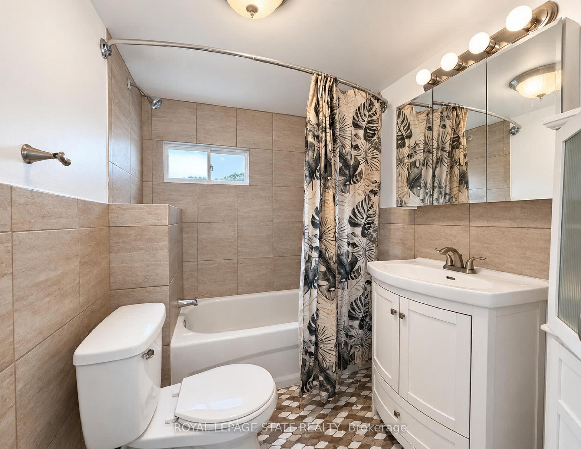 Photo 4 of 660 Burgess Avenue, Hamilton, Parkview — HOMEH