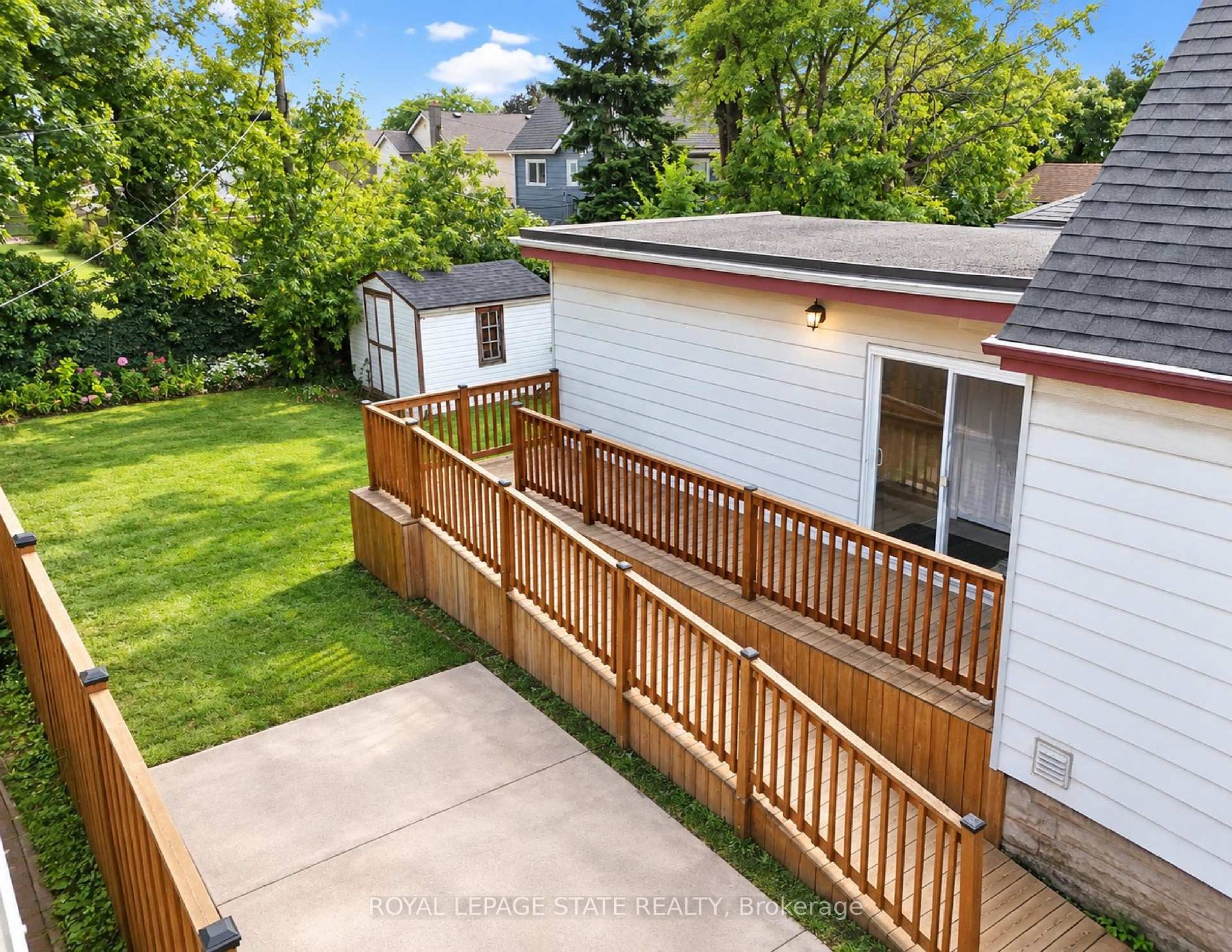Photo 8 of 660 Burgess Avenue, Hamilton, Parkview — HOMEH