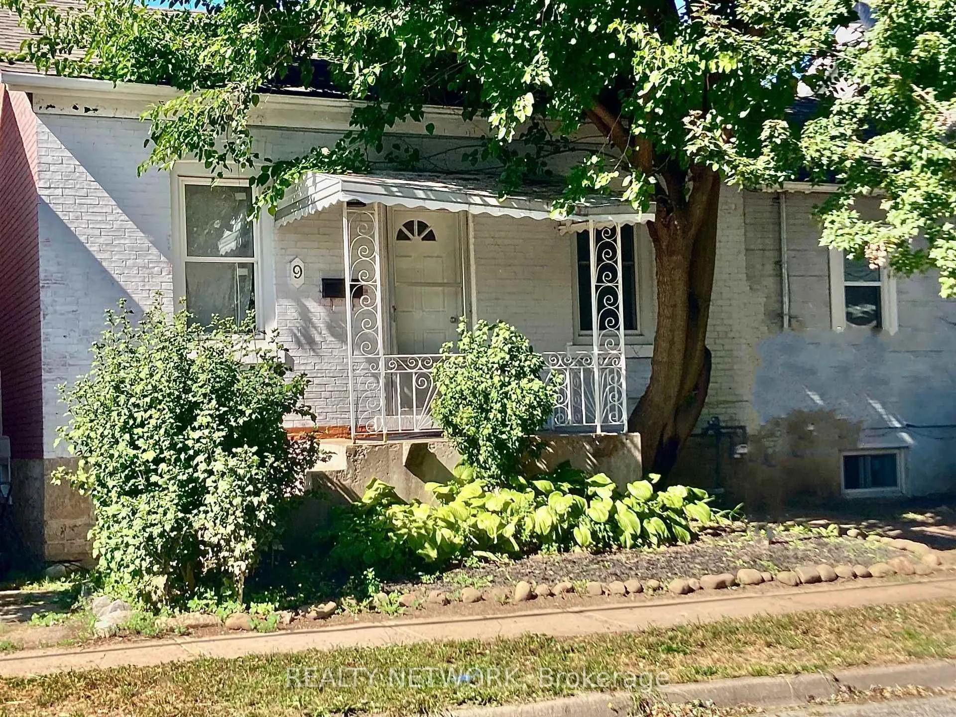 Photo of 9 Woodland Avenue