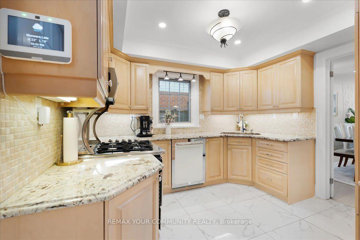 Photo 9 of 2491 Parmeer Drive, Mississauga, Erindale — HOMEH