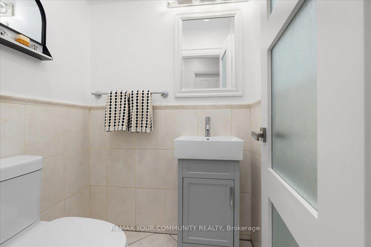 Photo 13 of 2491 Parmeer Drive, Mississauga, Erindale — HOMEH