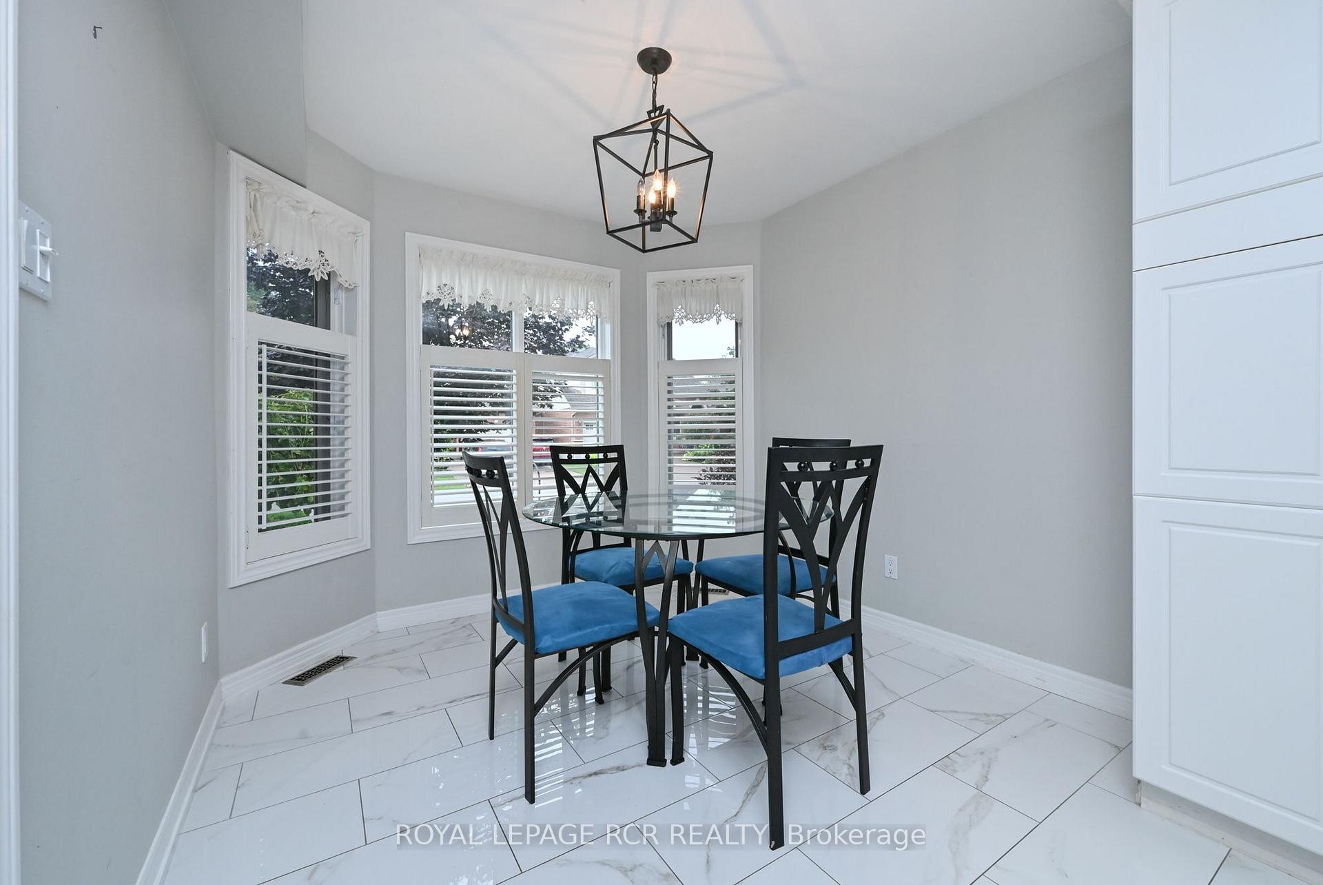 Photo 7 of 52 Bella Vista Trail, New Tecumseth, Alliston — HOMEH