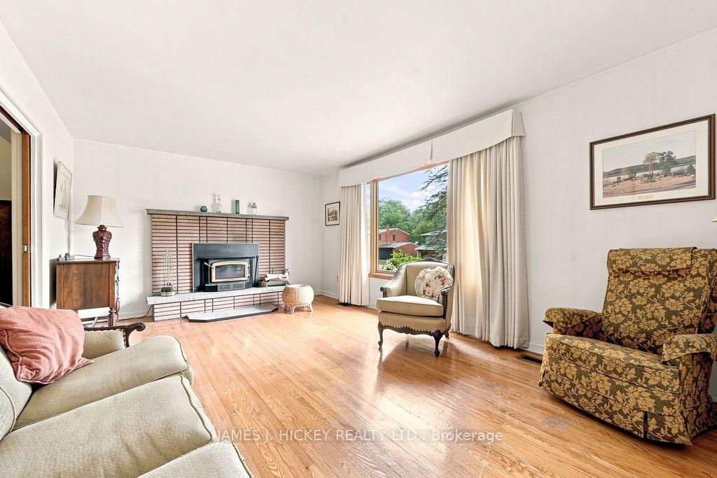 Photo 6 of 246 Thomas Street, Deep River, Deep River — HOMEH