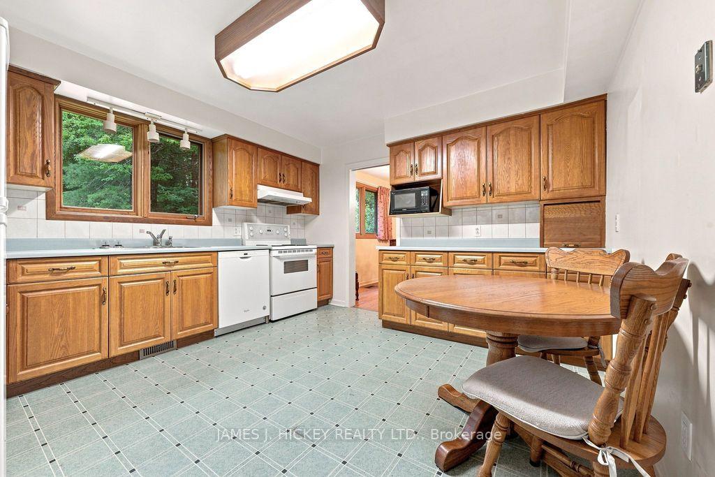 Photo 11 of 246 Thomas Street, Deep River, Deep River — HOMEH