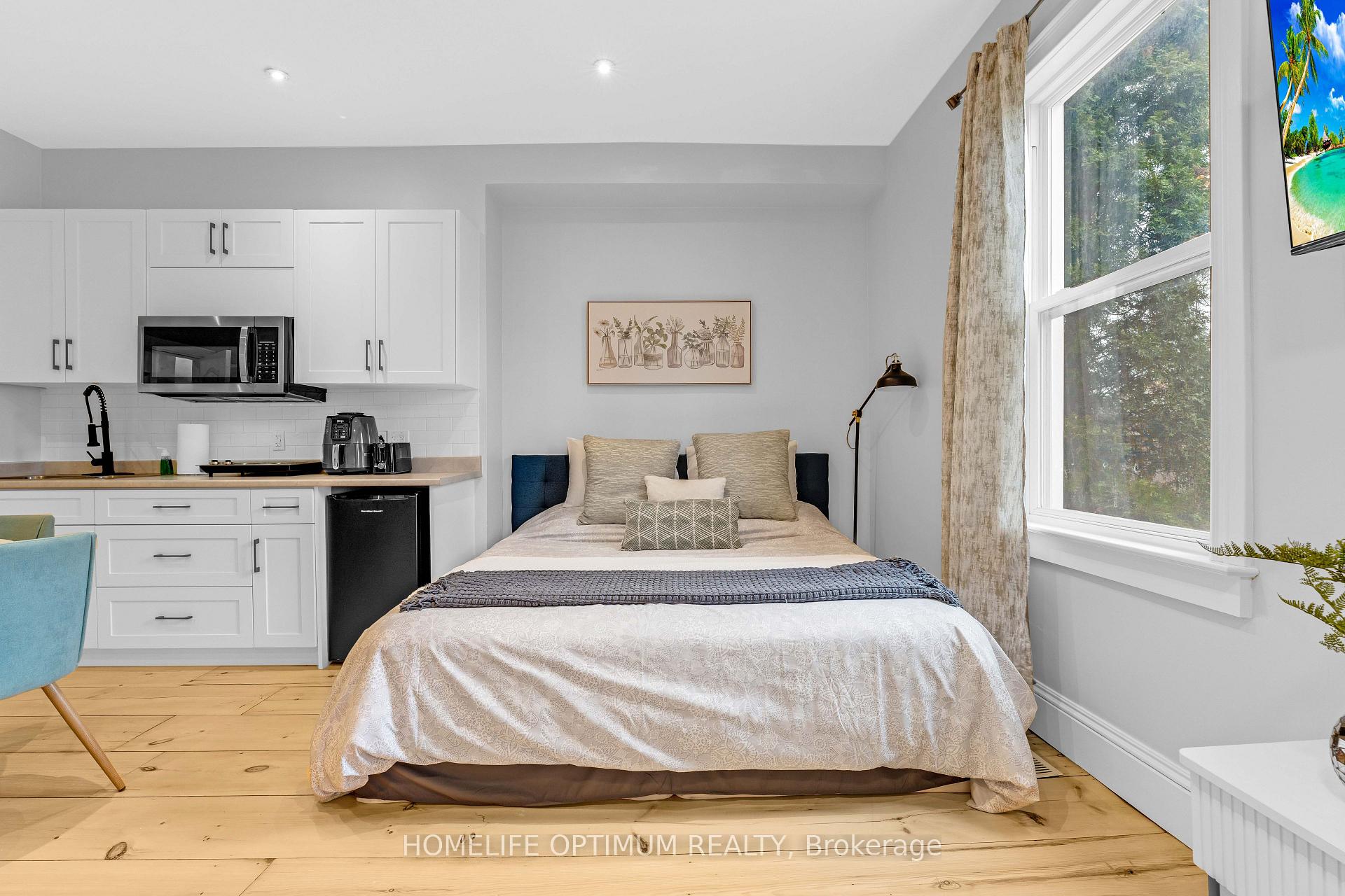Photo 10 of 78 Ferrie Street W, Hamilton, North End — HOMEH