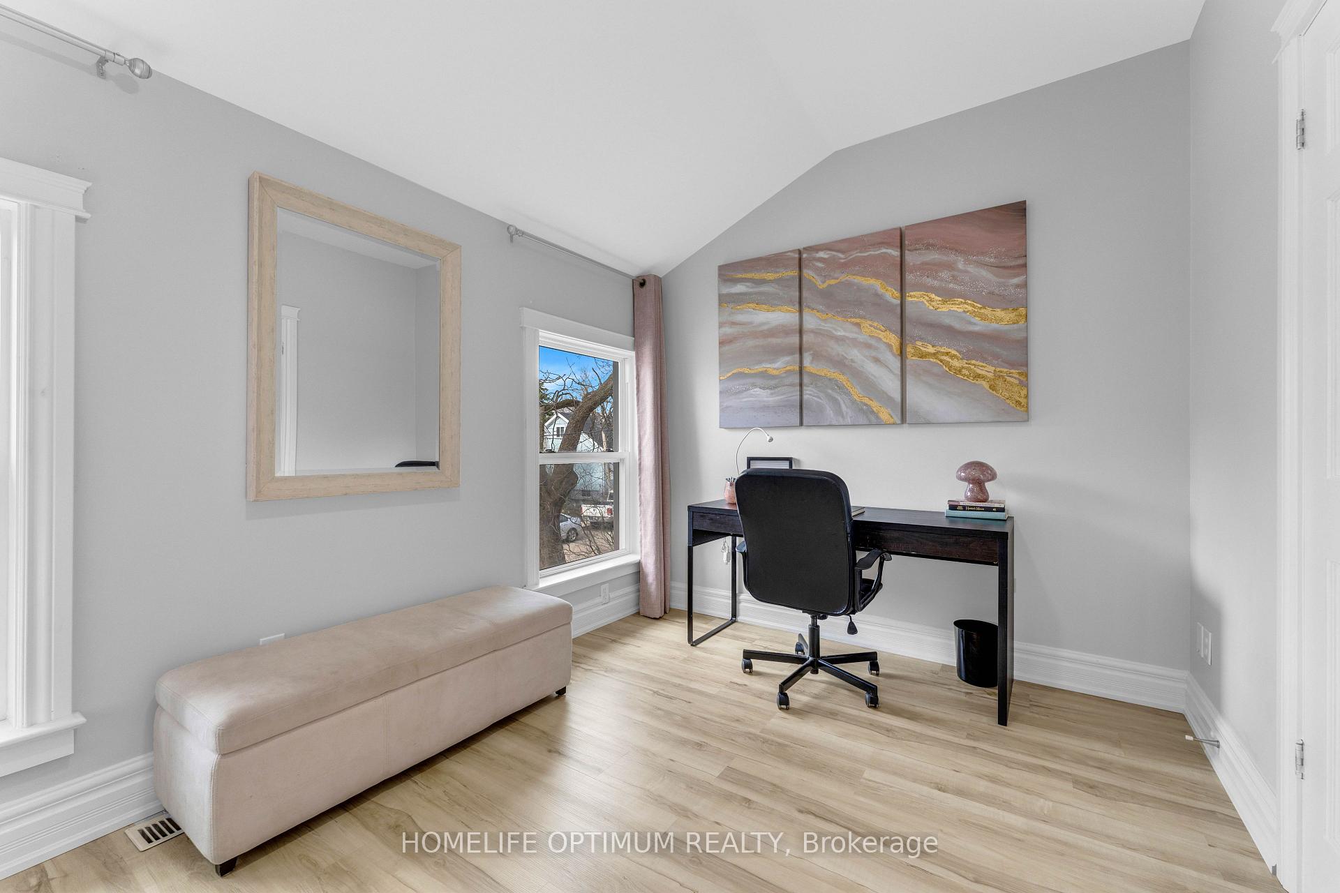 Photo 24 of 78 Ferrie Street W, Hamilton, North End — HOMEH