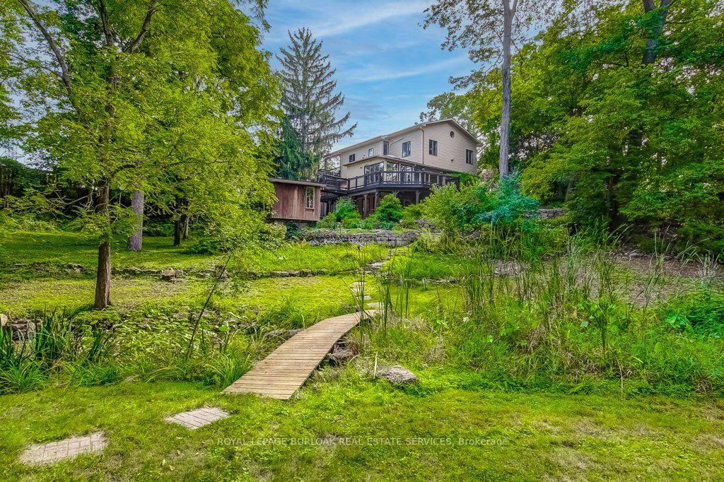 Photo 1 of 131 Parkview Avenue, Hamilton, Pleasant View — HOMEH