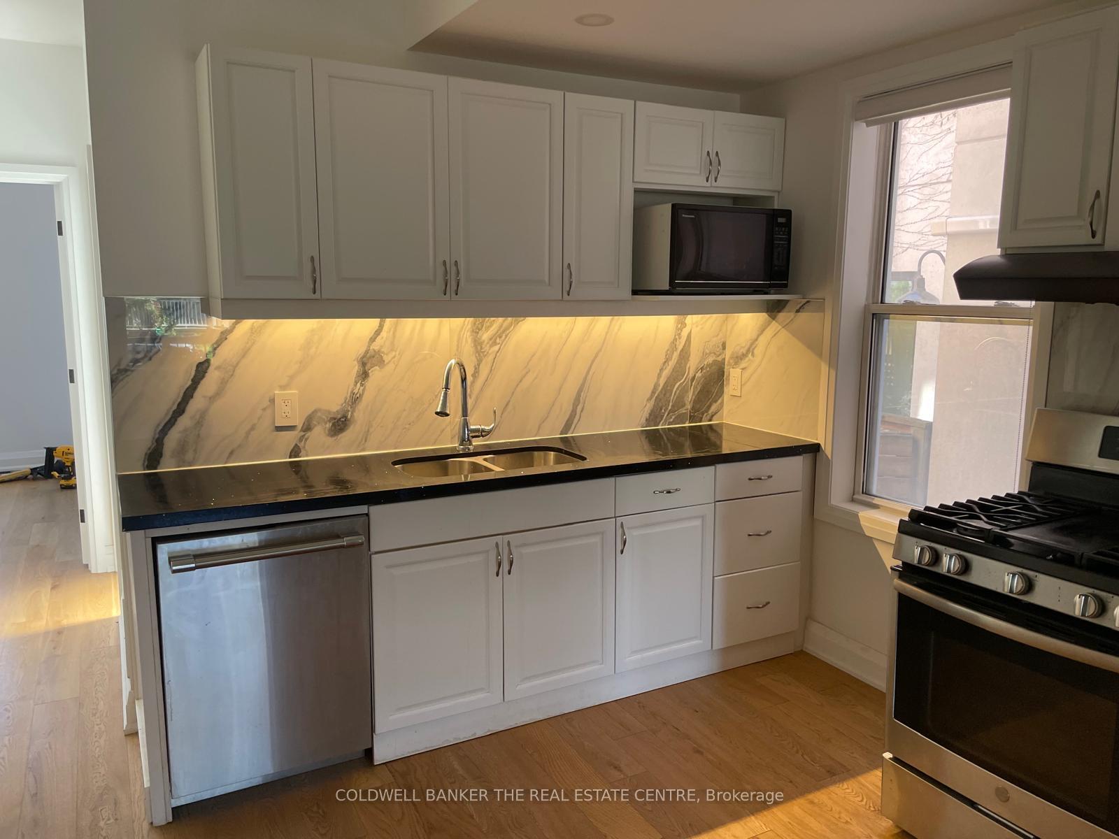 Photo 8 of Unit Main Floor Unit, 351 Clinton Street, Toronto, Palmerston-Little Italy — HOMEH