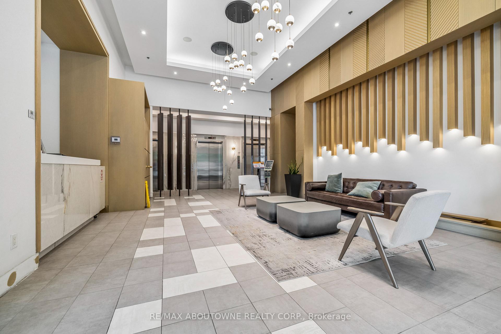 Photo 4 of Unit 1103, 4099 Brickstone Mews, Mississauga, City Centre — HOMEH