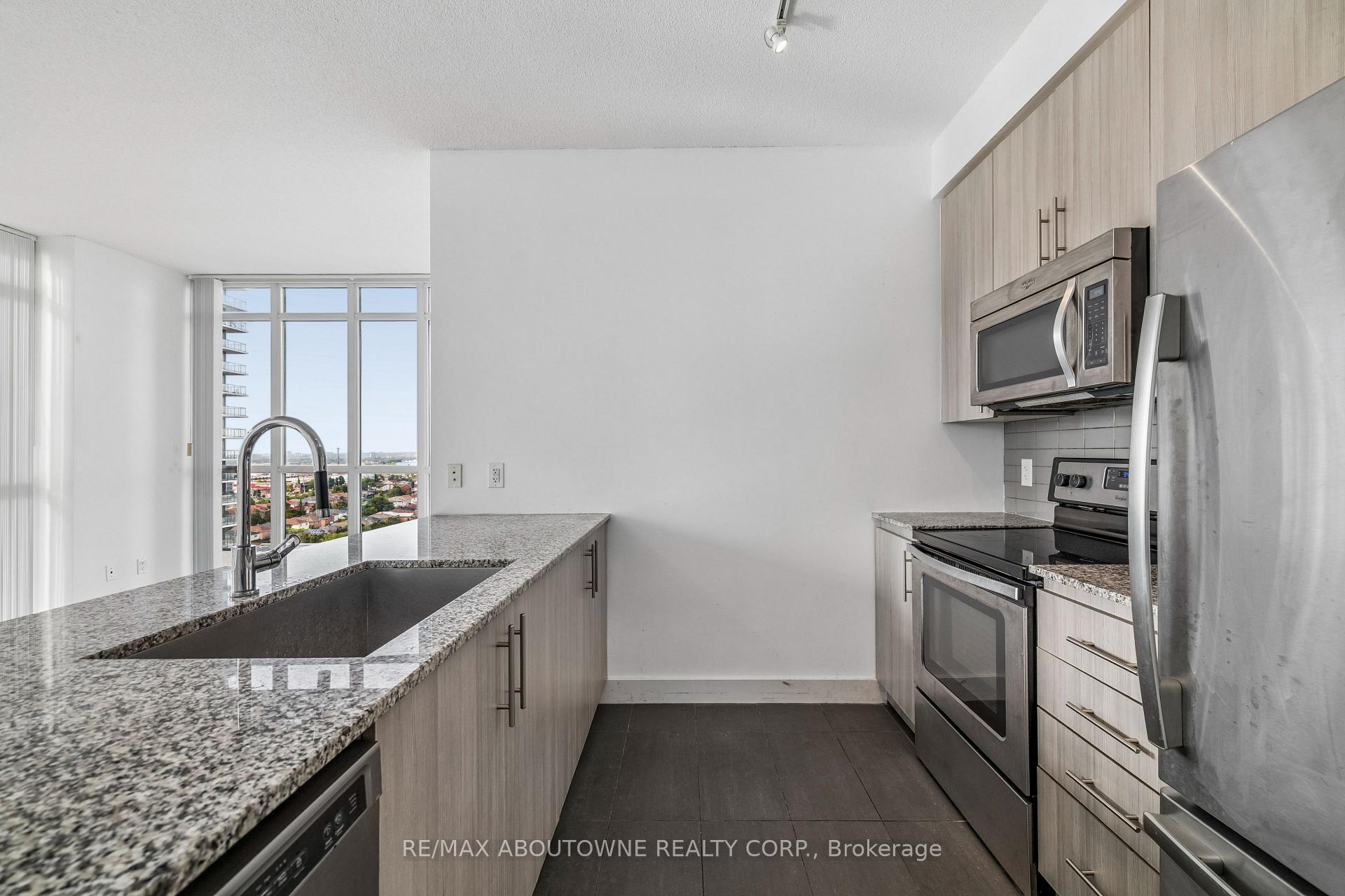Photo 18 of Unit 1103, 4099 Brickstone Mews, Mississauga, City Centre — HOMEH