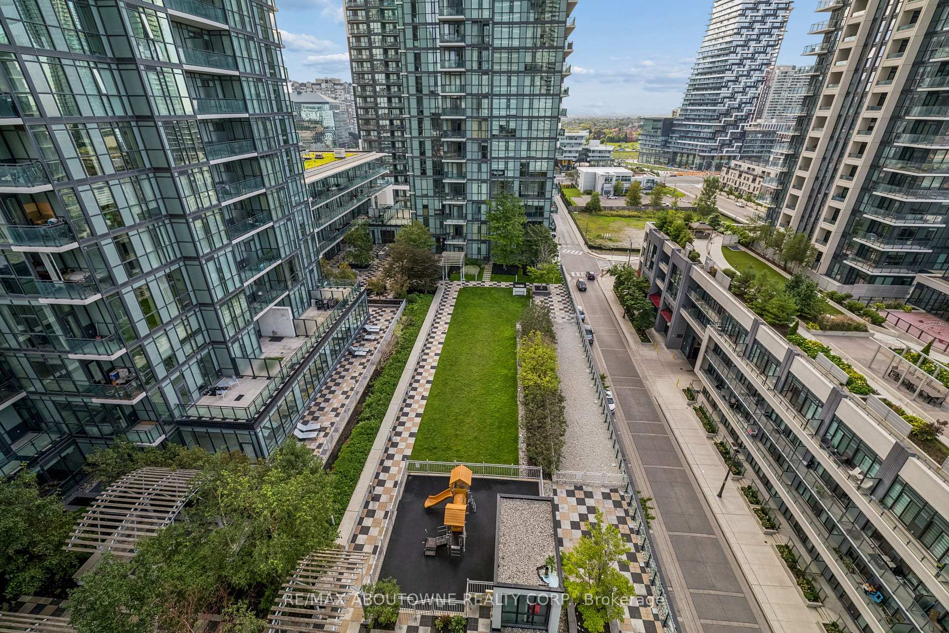 Photo 34 of Unit 1103, 4099 Brickstone Mews, Mississauga, City Centre — HOMEH