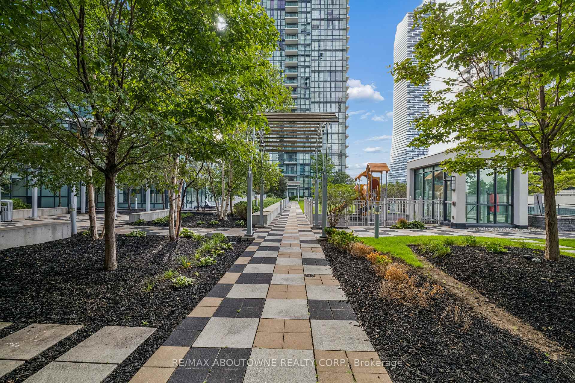 Photo 36 of Unit 1103, 4099 Brickstone Mews, Mississauga, City Centre — HOMEH