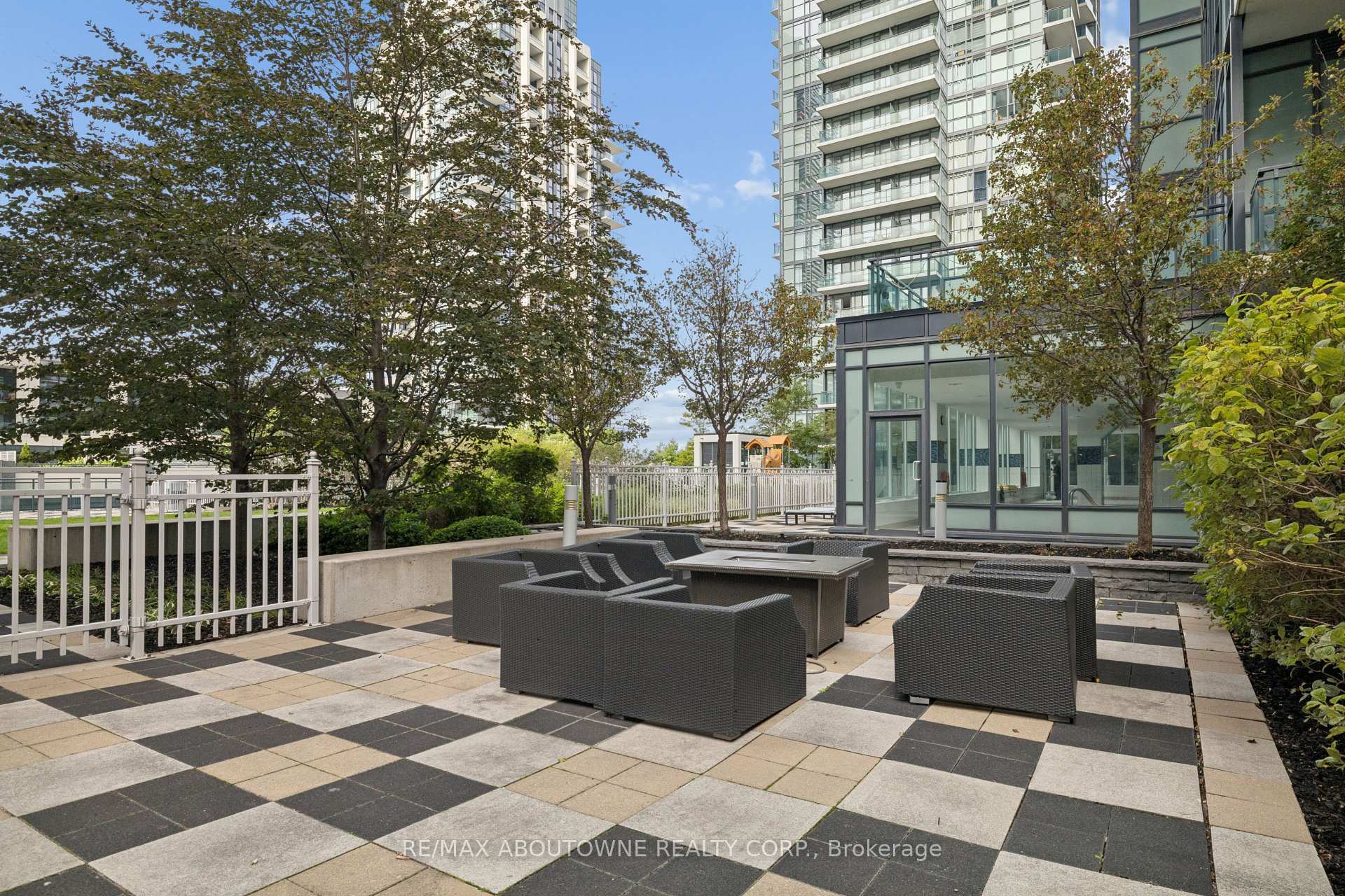Photo 39 of Unit 1103, 4099 Brickstone Mews, Mississauga, City Centre — HOMEH