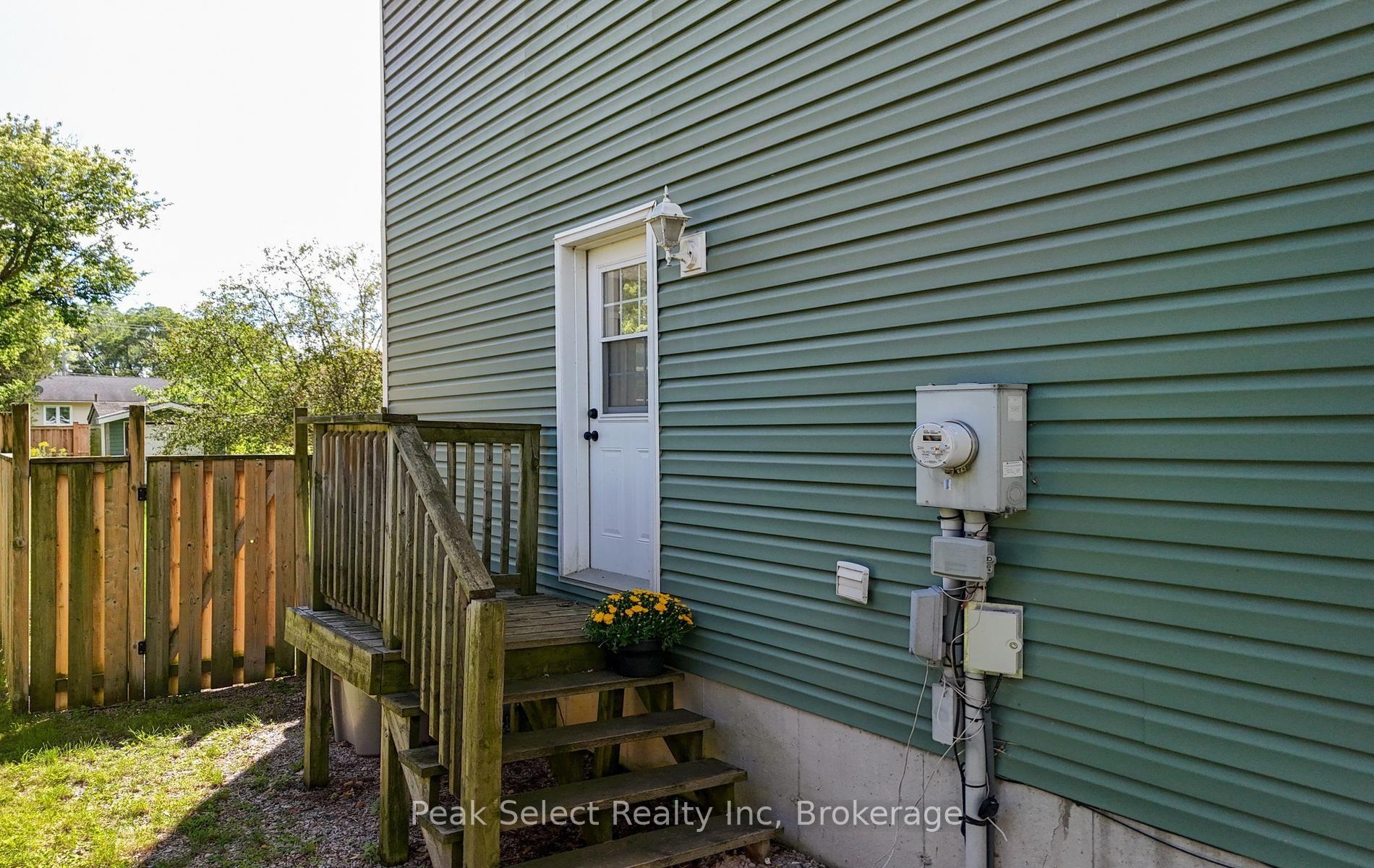Photo 34 of 202 Queen Street W, St. Marys — HOMEH